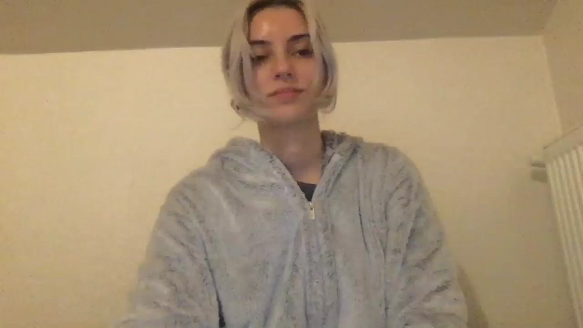 Gallery image thumbnail from LLuckyGirl's myfreecams stream on, 05/09/2024, 24:04 image 16 of 20