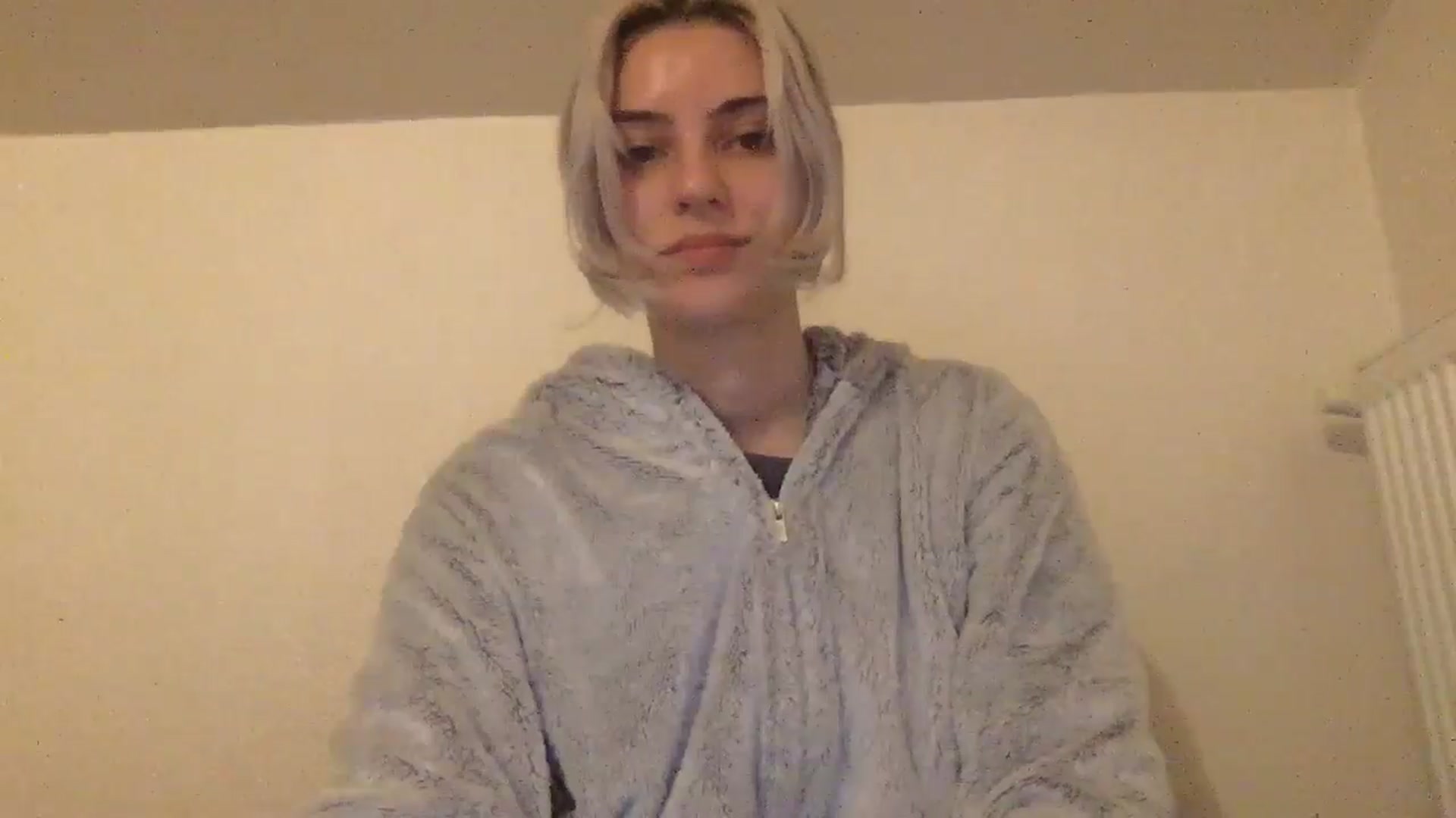 Gallery image thumbnail from LLuckyGirl's myfreecams stream on, 05/09/2024, 24:04 image 18 of 20