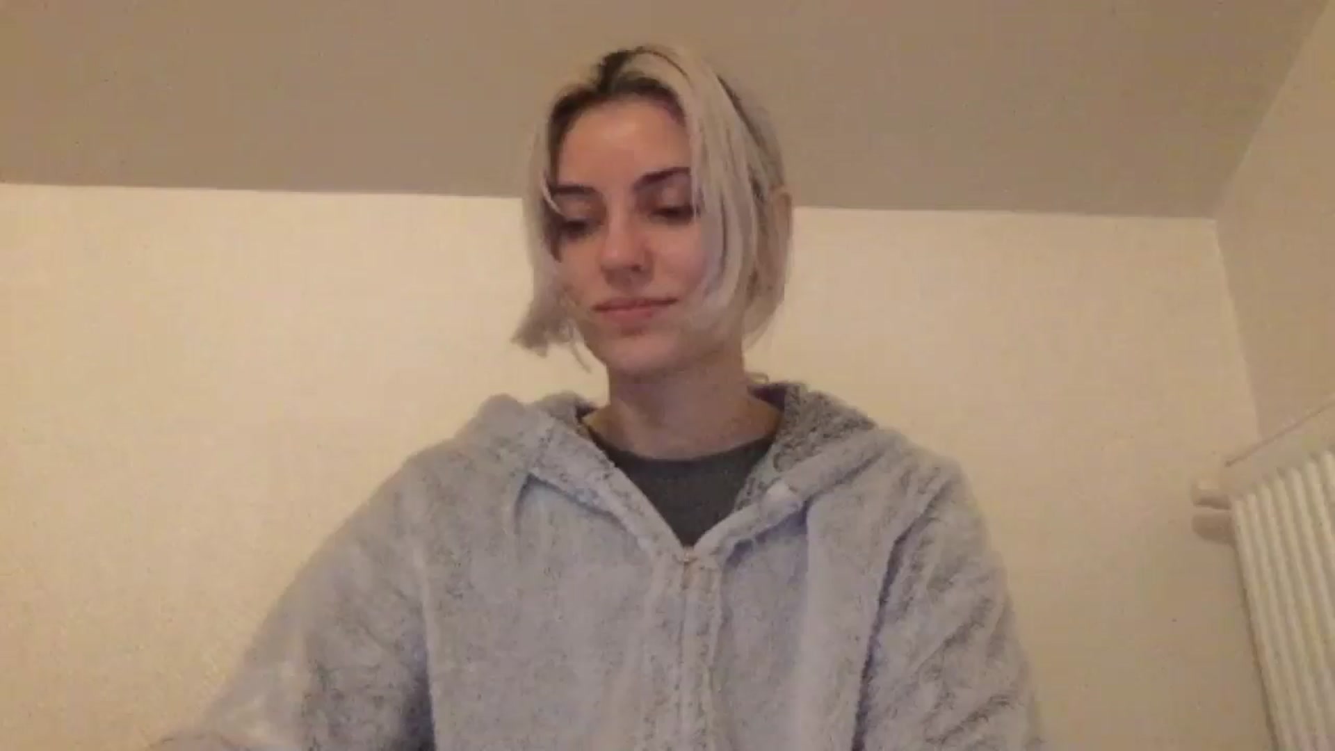 Gallery image thumbnail from LLuckyGirl's myfreecams stream on, 05/10/2024, 23:00 image 4 of 20
