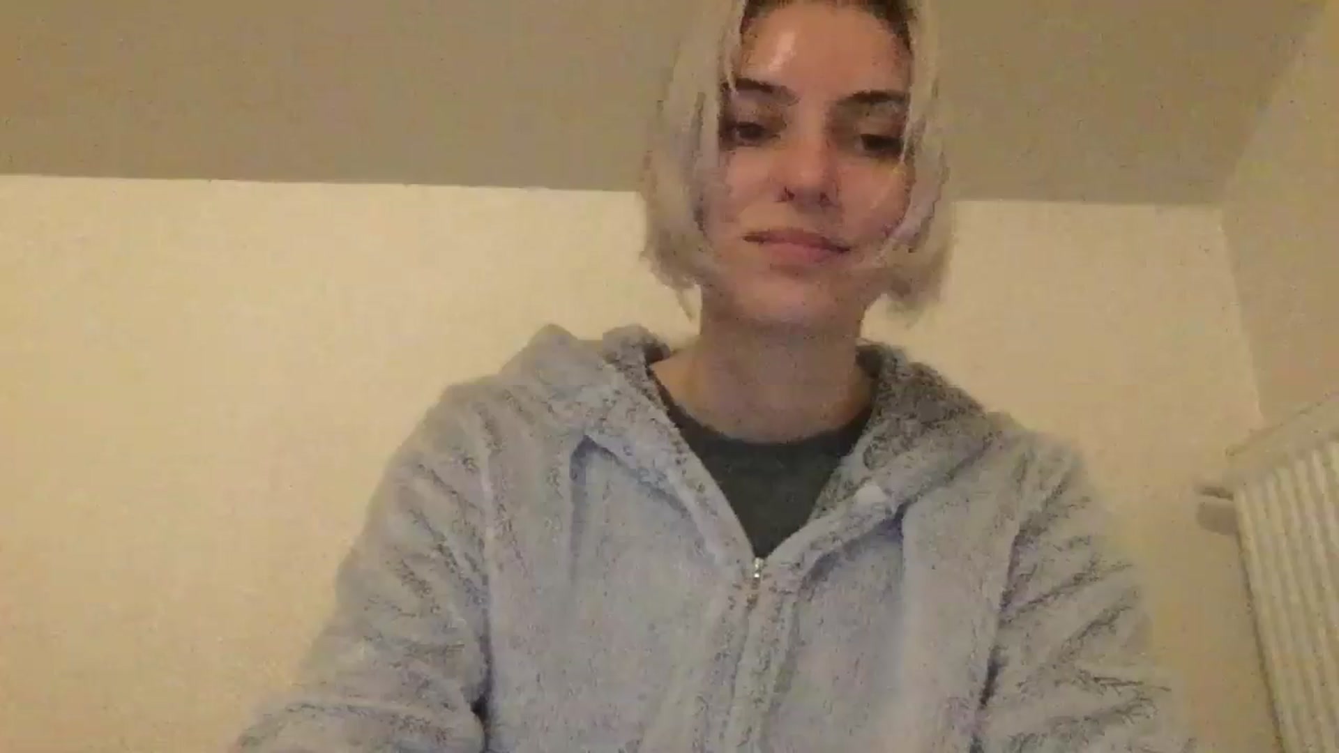 Gallery image thumbnail from LLuckyGirl's myfreecams stream on, 05/10/2024, 23:00 image 13 of 20