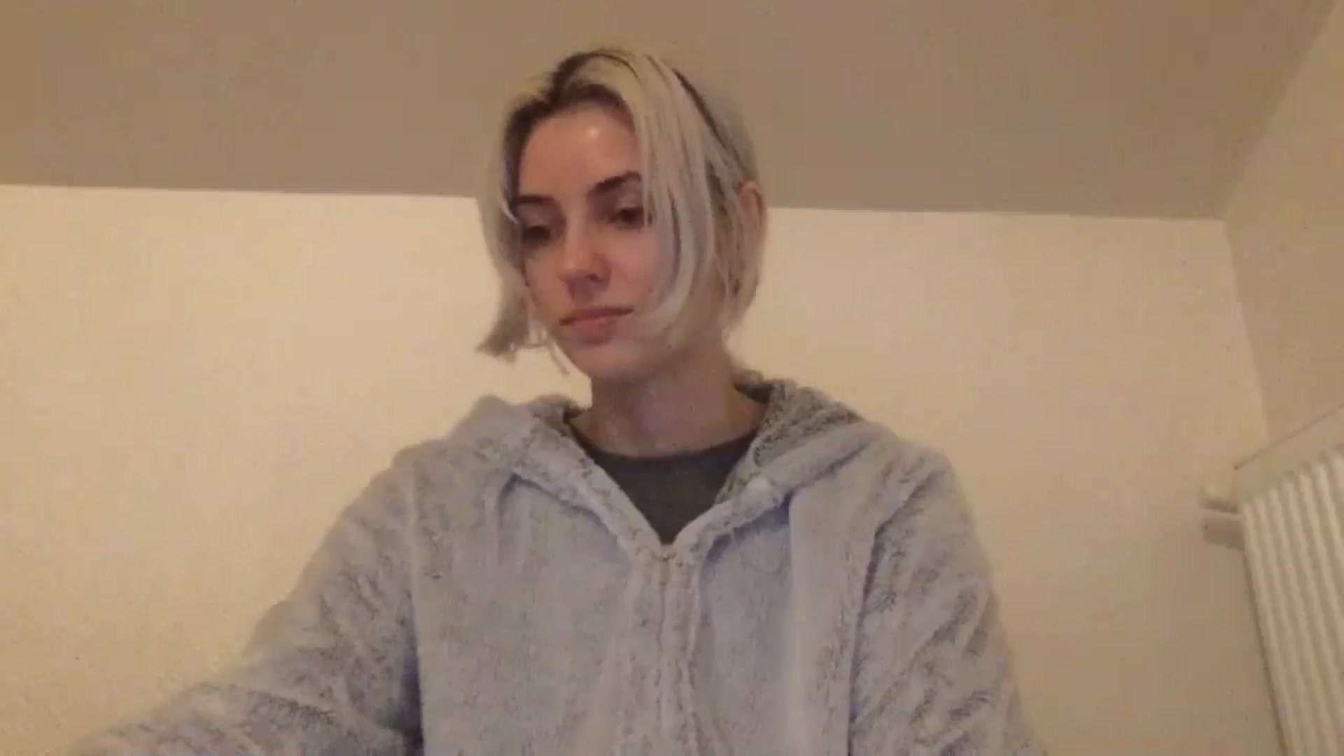 Gallery image thumbnail from LLuckyGirl's myfreecams stream on, 05/10/2024, 23:00 image 6 of 20