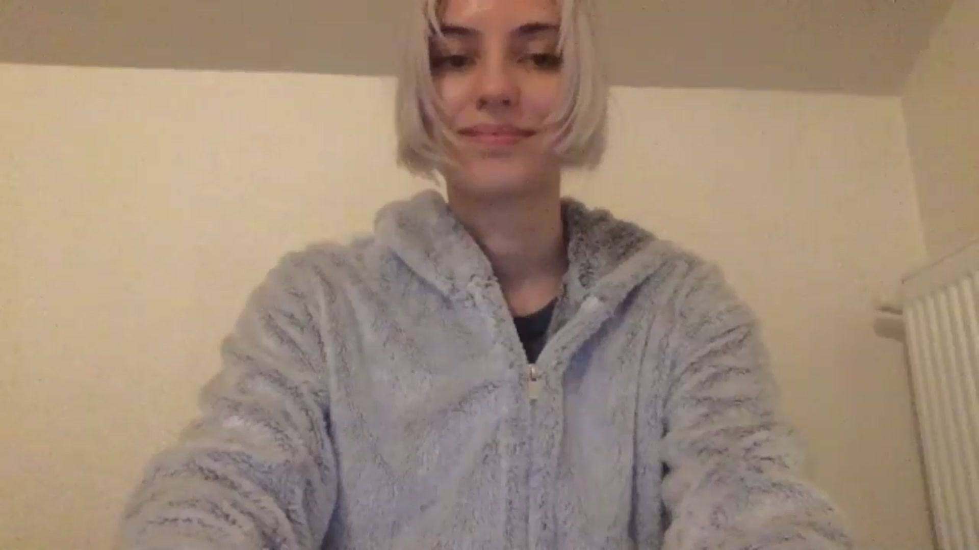 Gallery image thumbnail from LLuckyGirl's myfreecams stream on, 05/10/2024, 23:31 image 15 of 20