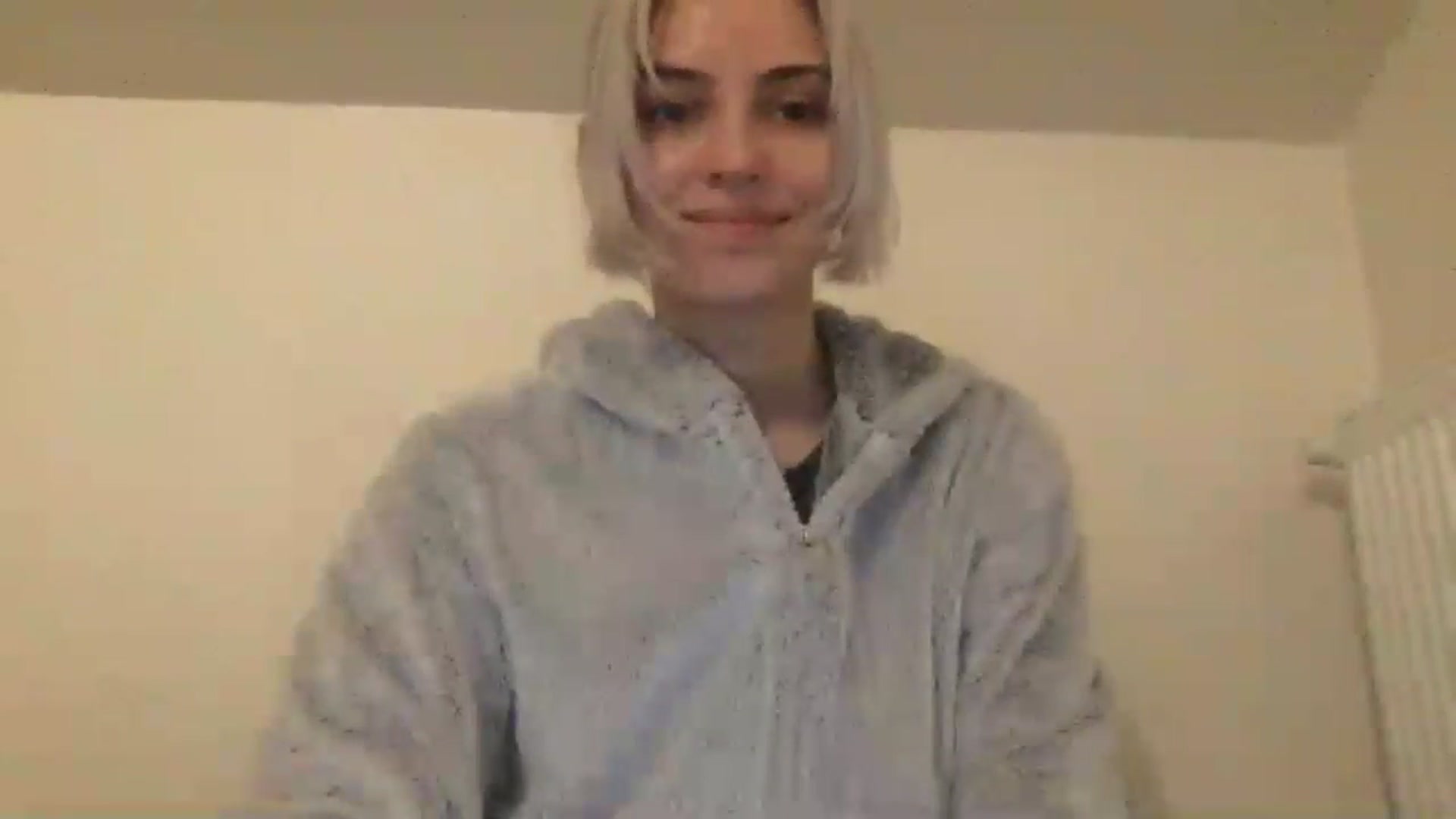 Gallery image thumbnail from LLuckyGirl's myfreecams stream on, 05/10/2024, 23:31 image 7 of 20