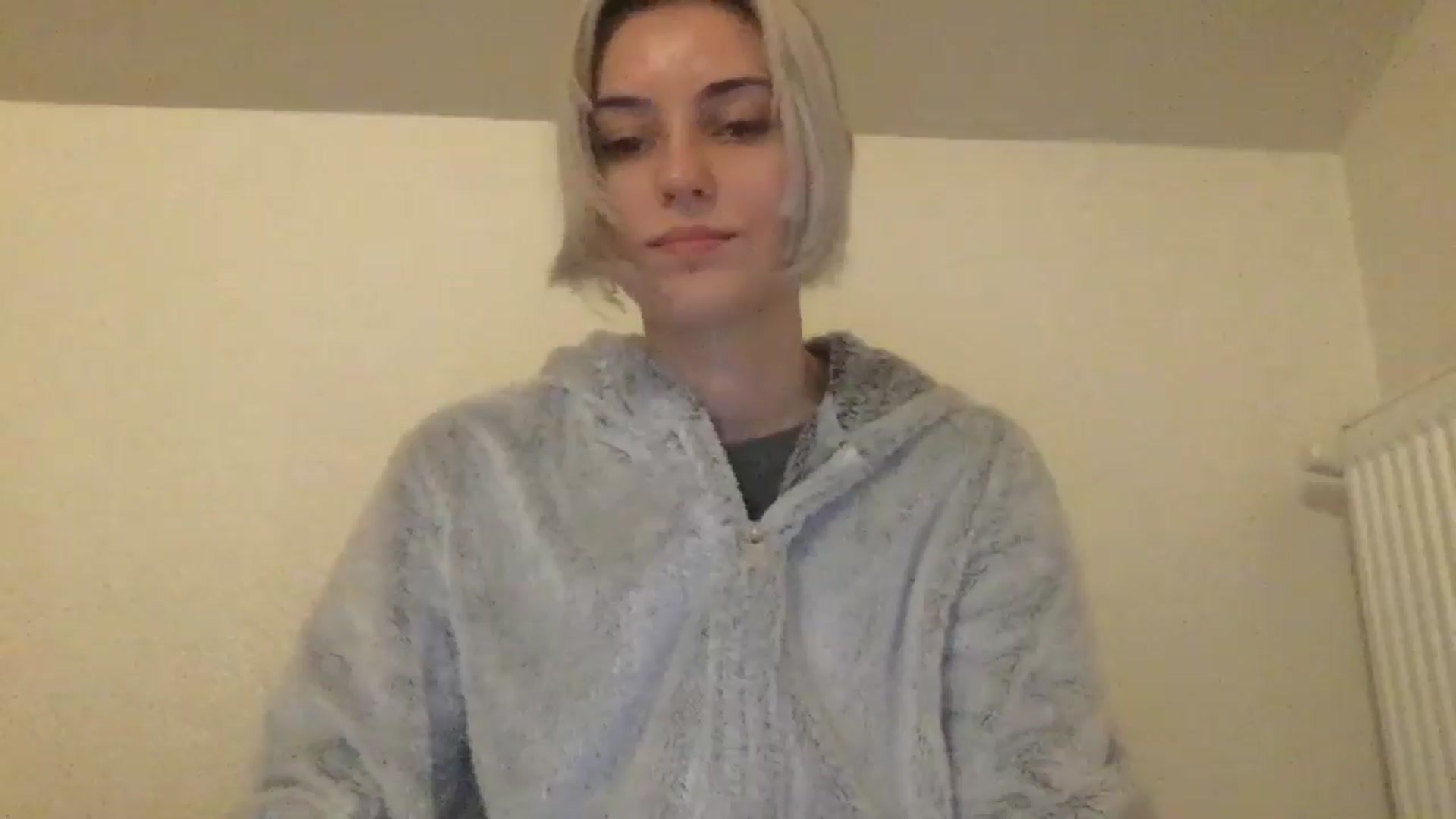 Gallery image thumbnail from LLuckyGirl's myfreecams stream on, 05/10/2024, 23:54 image 20 of 20