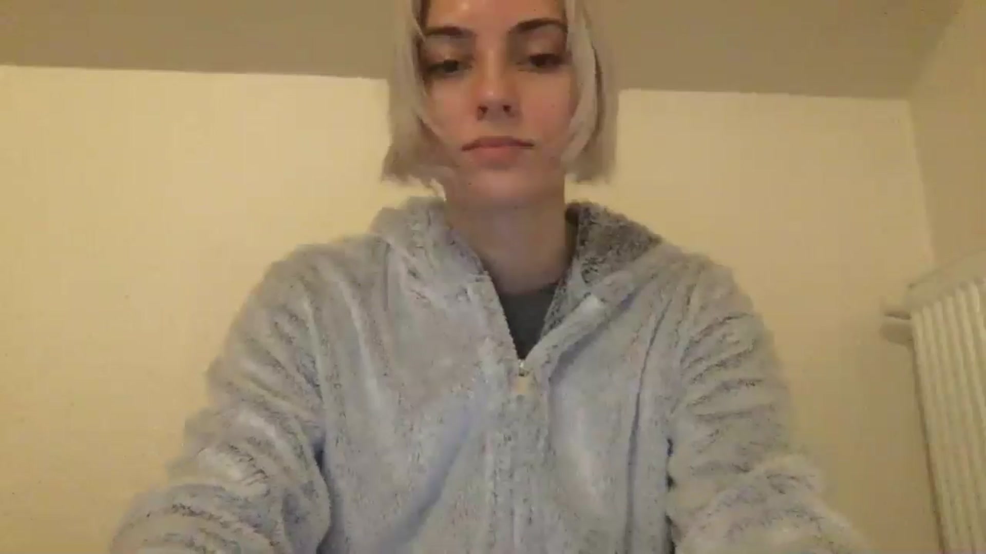 Gallery image thumbnail from LLuckyGirl's myfreecams stream on, 05/10/2024, 23:54 image 18 of 20