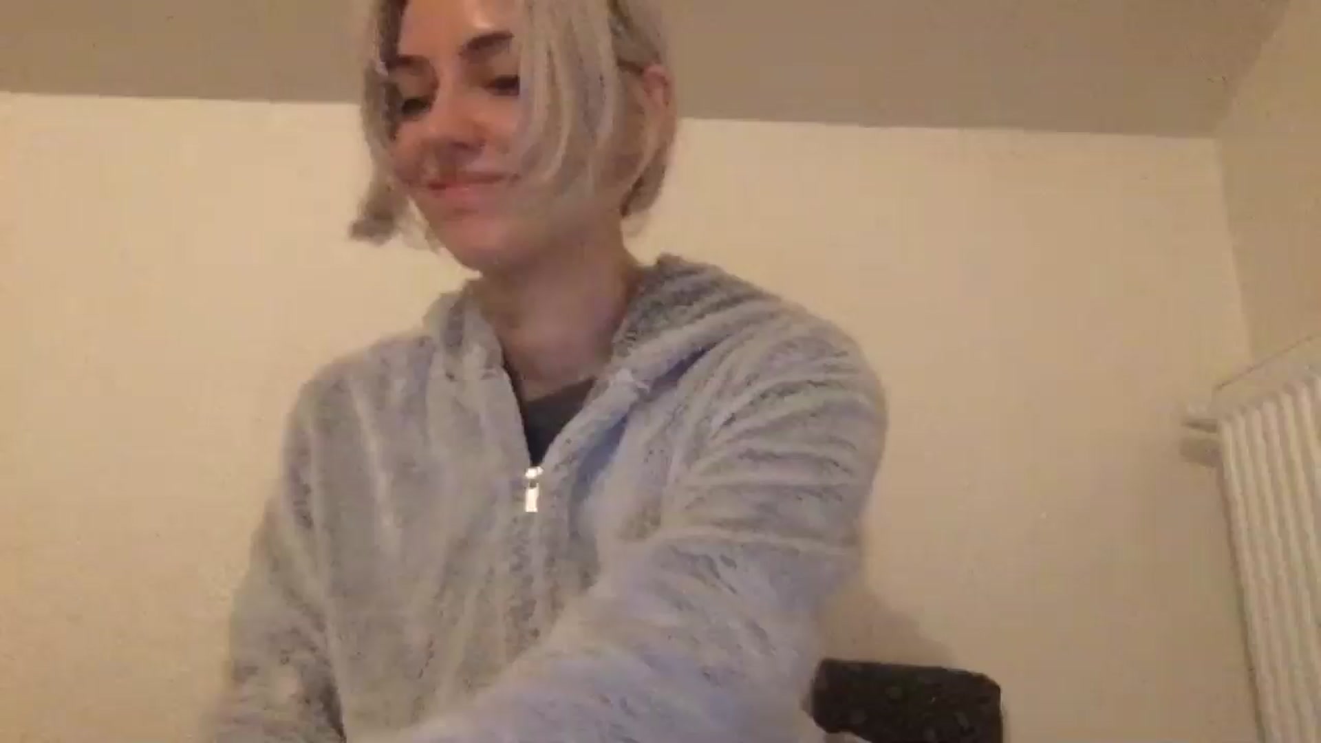 Gallery image thumbnail from LLuckyGirl's myfreecams stream on, 05/10/2024, 23:54 image 8 of 20