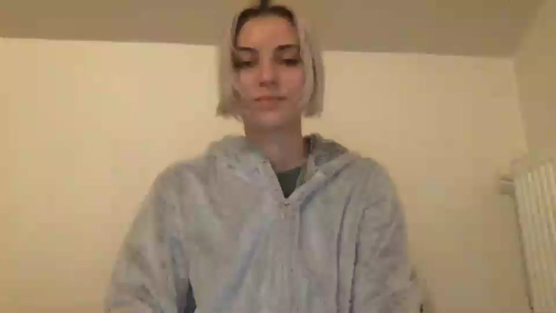 Gallery image thumbnail from LLuckyGirl's myfreecams stream on, 05/10/2024, 23:54 image 19 of 20