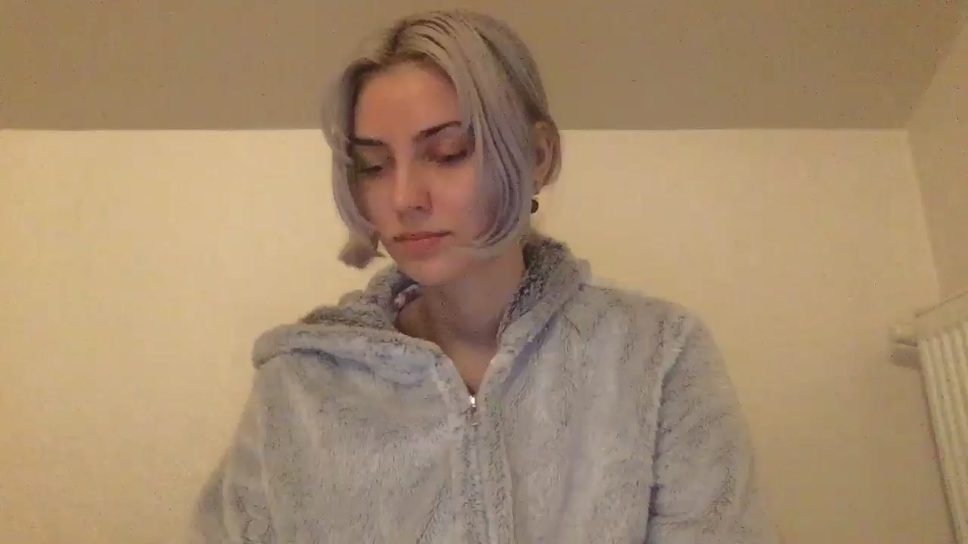Gallery image thumbnail from LLuckyGirl's myfreecams stream on, 05/23/2024, 23:08 image 14 of 20