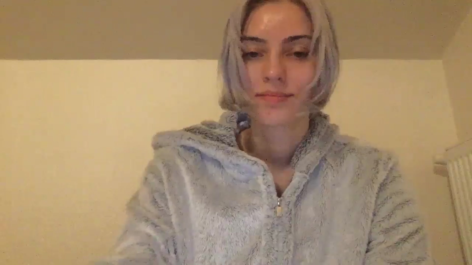 Gallery image thumbnail from LLuckyGirl's myfreecams stream on, 05/23/2024, 23:08 image 5 of 20