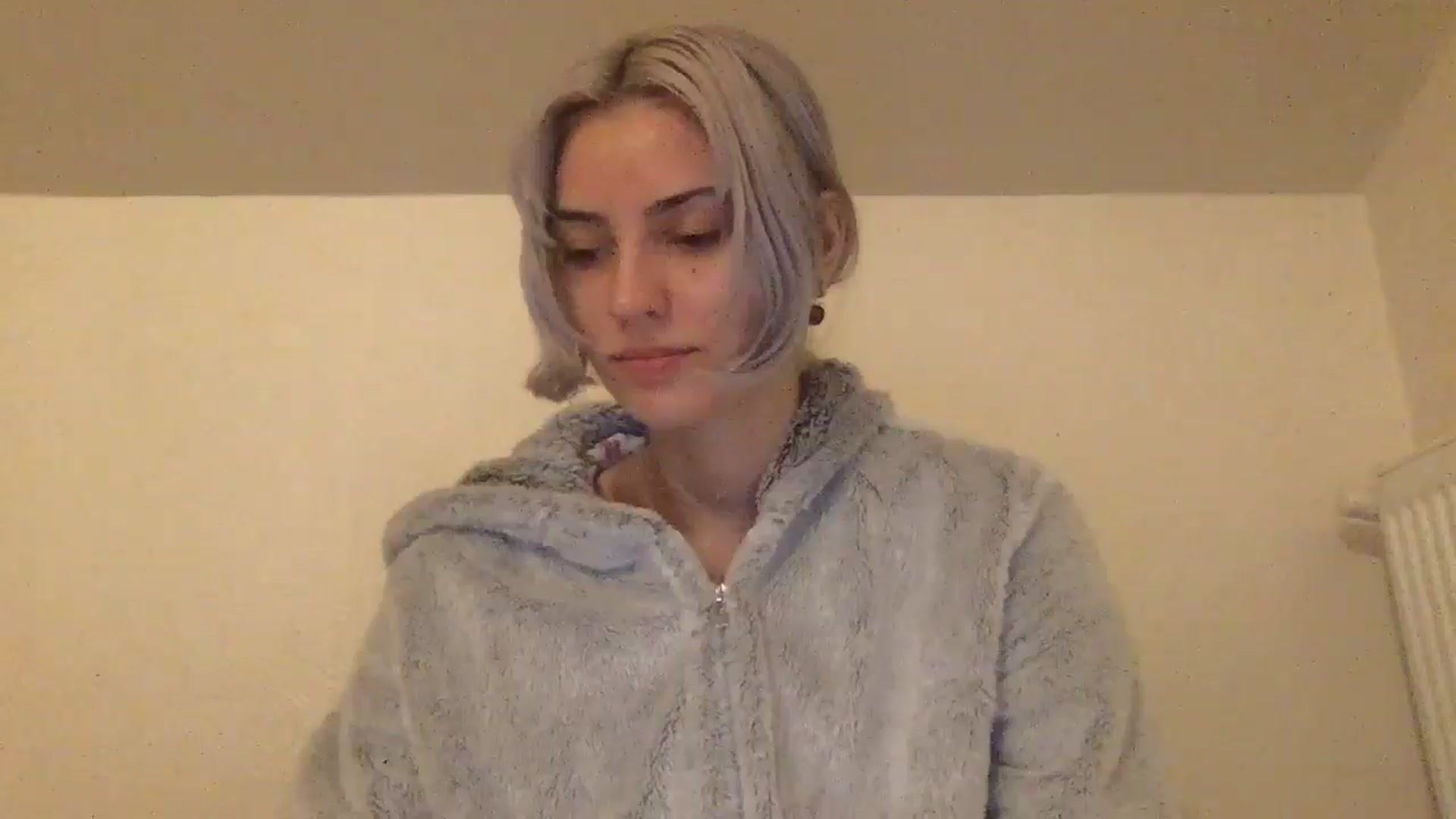 Gallery image thumbnail from LLuckyGirl's myfreecams stream on, 05/23/2024, 23:08 image 15 of 20