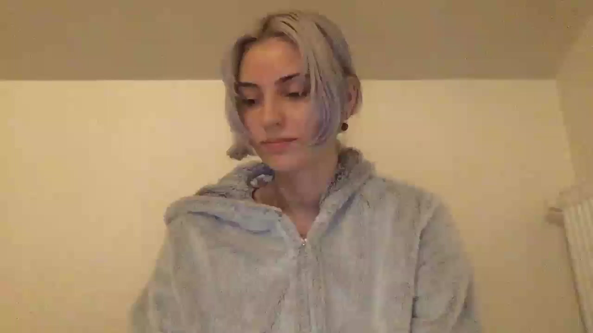 Gallery image thumbnail from LLuckyGirl's myfreecams stream on, 05/23/2024, 23:08 image 16 of 20