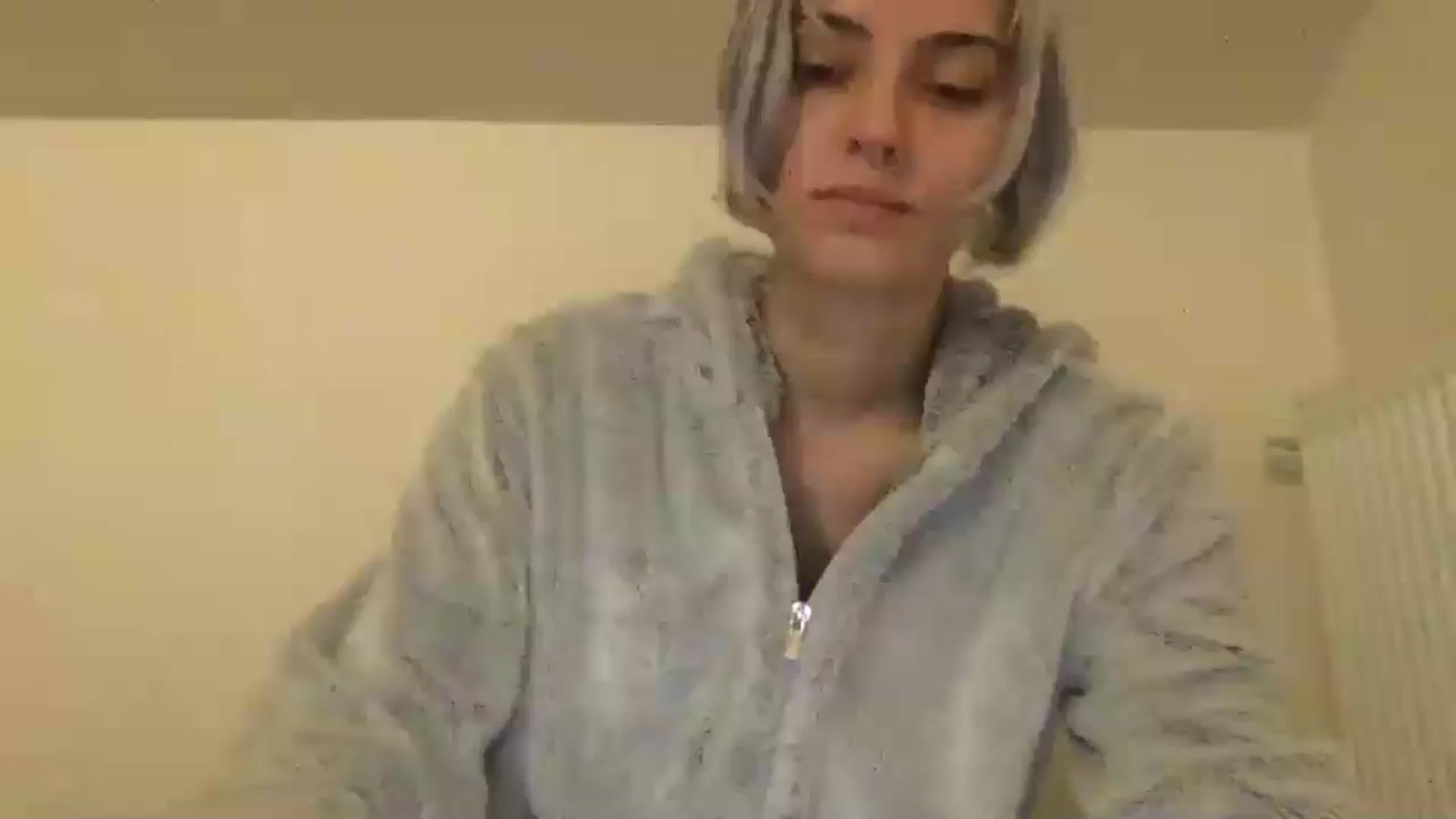 Gallery image thumbnail from LLuckyGirl's myfreecams stream on, 05/24/2024, 22:41 image 10 of 20
