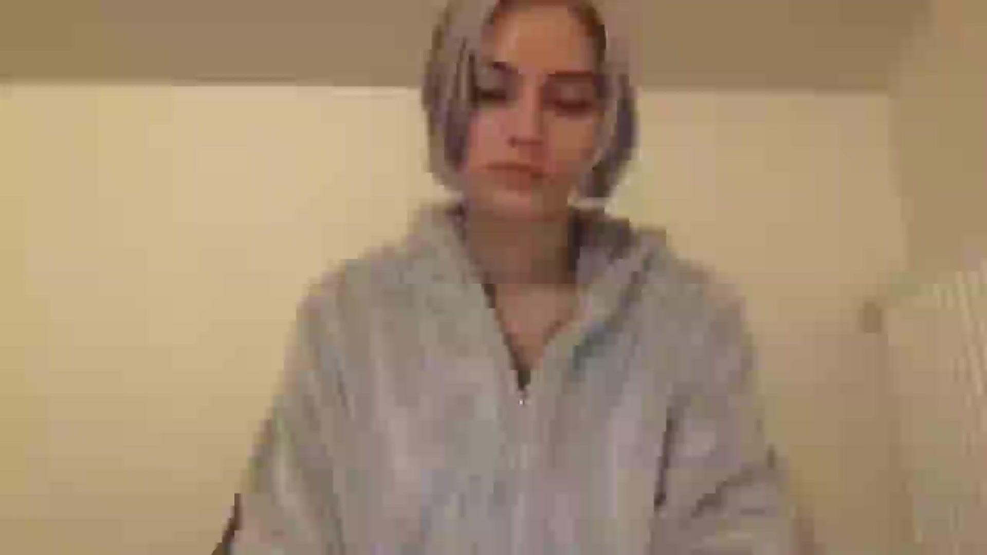 Gallery image thumbnail from LLuckyGirl's myfreecams stream on, 05/24/2024, 22:41 image 5 of 20