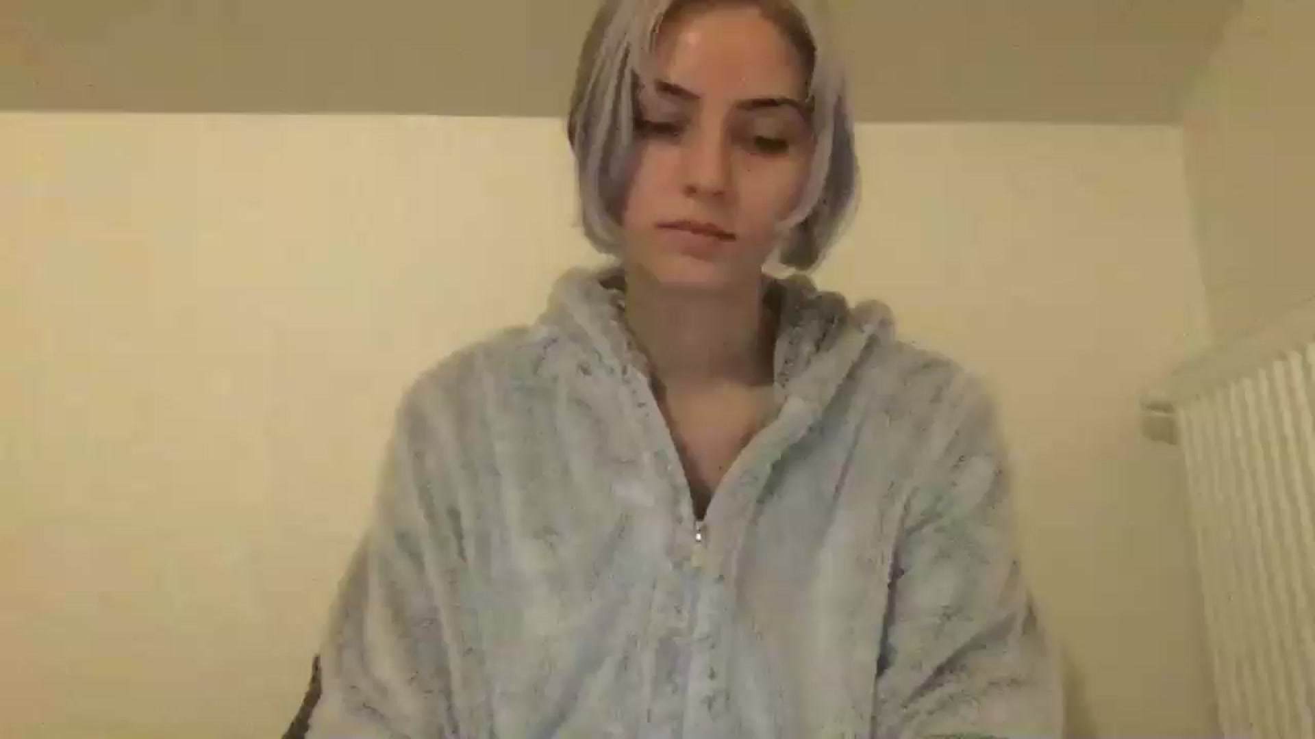 Gallery image thumbnail from LLuckyGirl's myfreecams stream on, 05/24/2024, 22:41 image 7 of 20