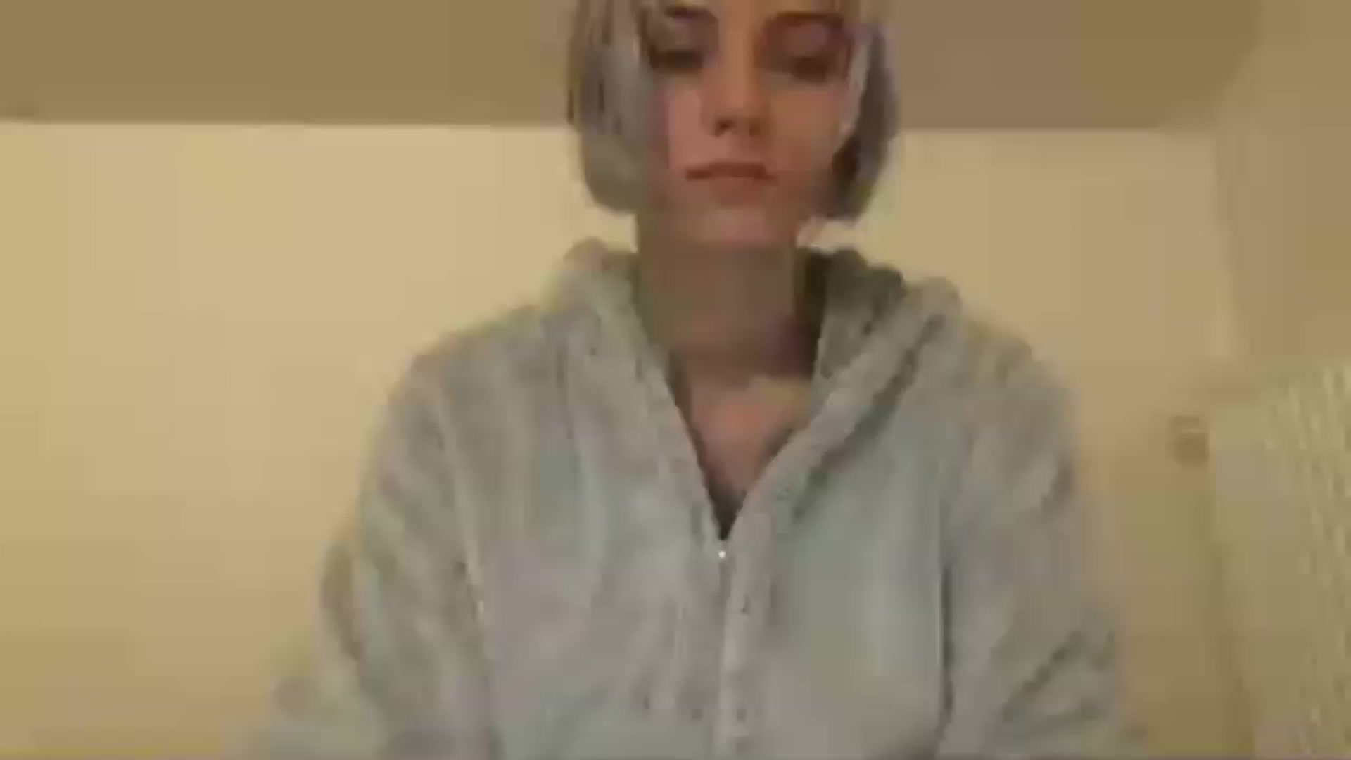 Gallery image thumbnail from LLuckyGirl's myfreecams stream on, 05/24/2024, 22:41 image 14 of 20
