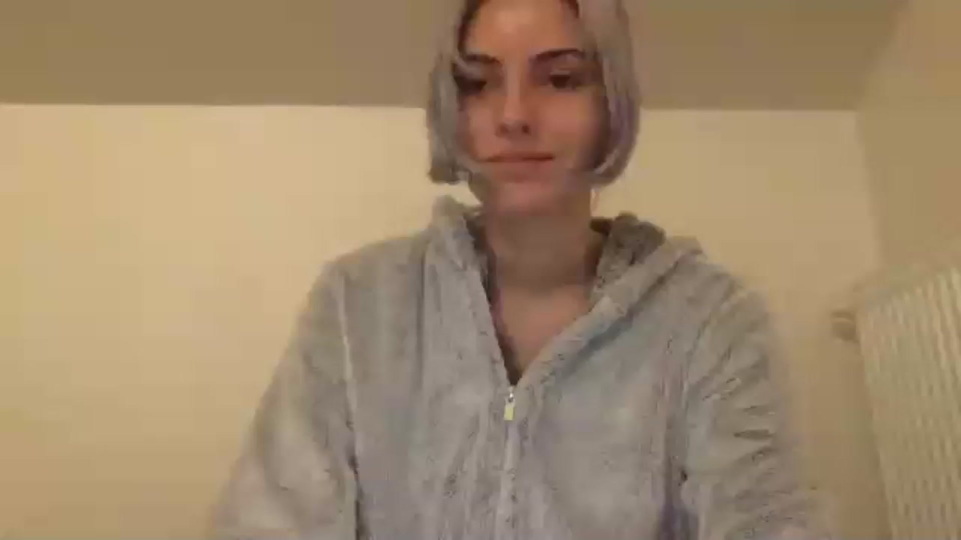 Gallery image thumbnail from LLuckyGirl's myfreecams stream on, 05/24/2024, 22:52 image 18 of 20