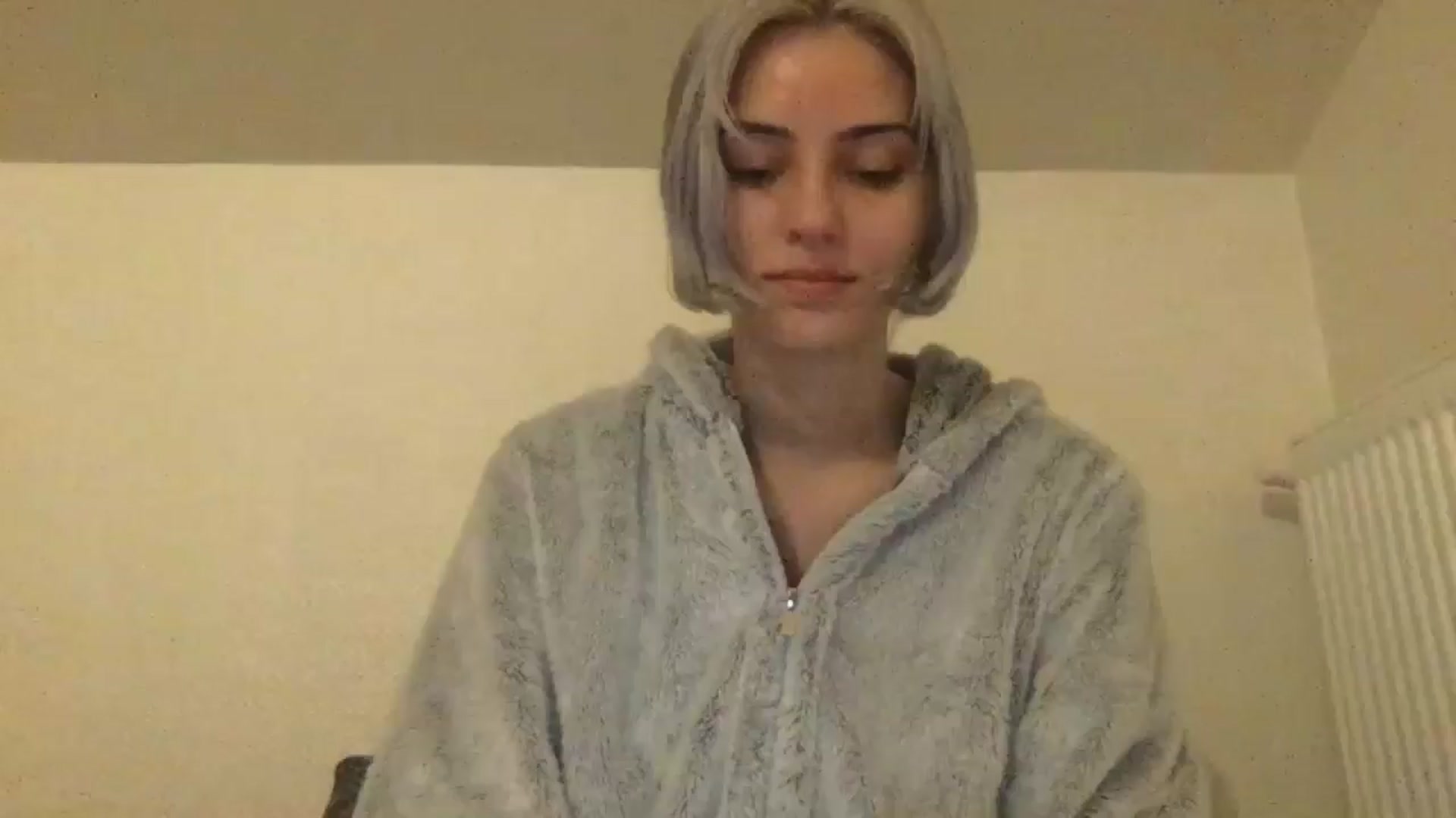 Gallery image thumbnail from LLuckyGirl's myfreecams stream on, 05/24/2024, 22:52 image 13 of 20