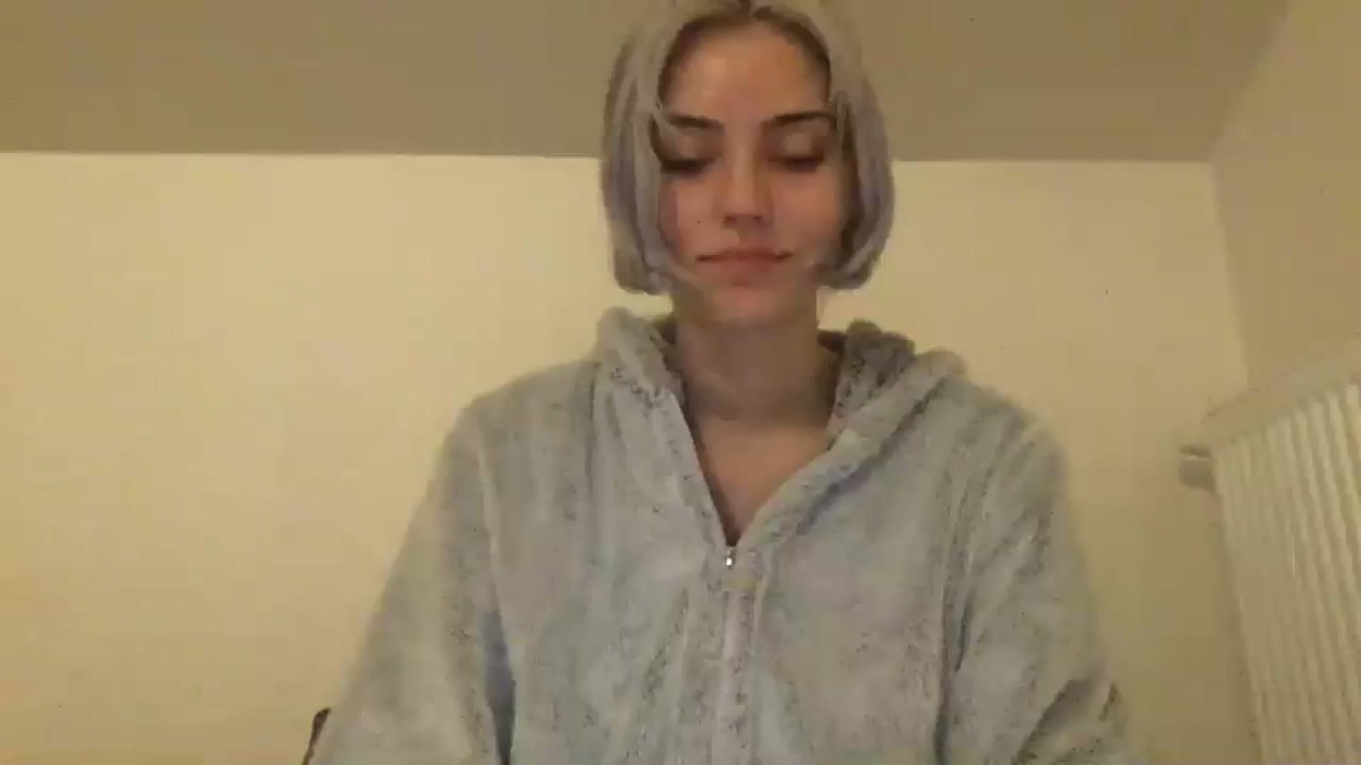 Gallery image thumbnail from LLuckyGirl's myfreecams stream on, 05/24/2024, 22:52 image 12 of 20