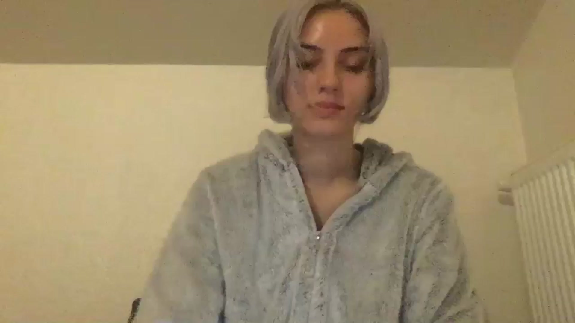 Gallery image thumbnail from LLuckyGirl's myfreecams stream on, 05/24/2024, 23:06 image 10 of 20