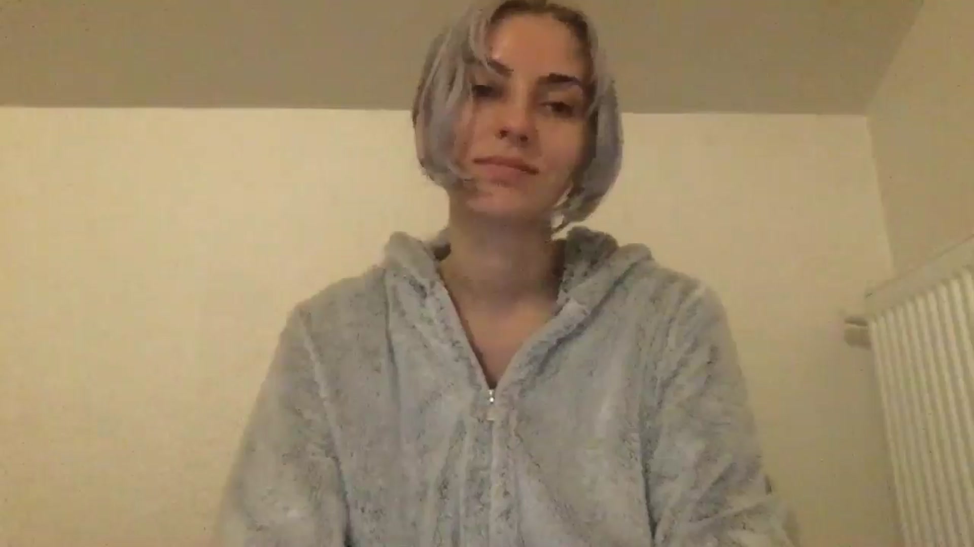 Gallery image thumbnail from LLuckyGirl's myfreecams stream on, 05/24/2024, 23:21 image 11 of 20