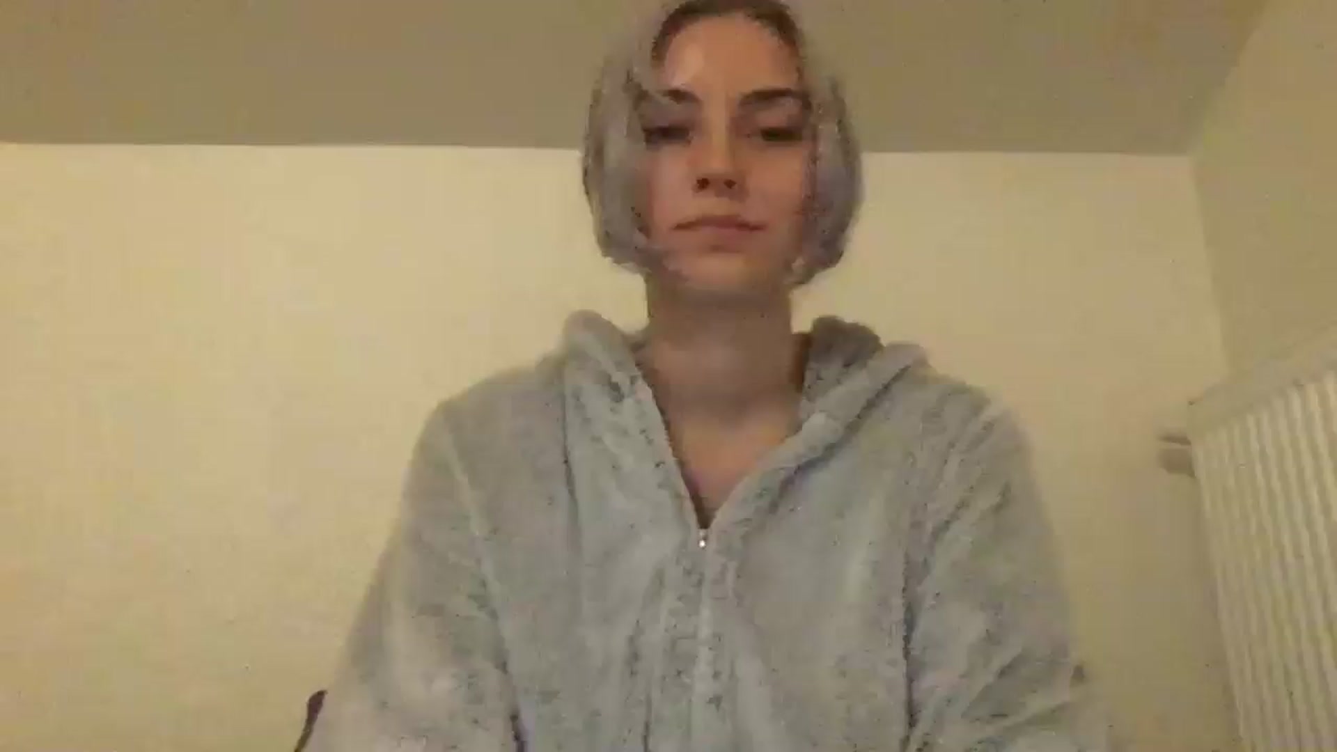 Gallery image thumbnail from LLuckyGirl's myfreecams stream on, 05/24/2024, 23:21 image 18 of 20