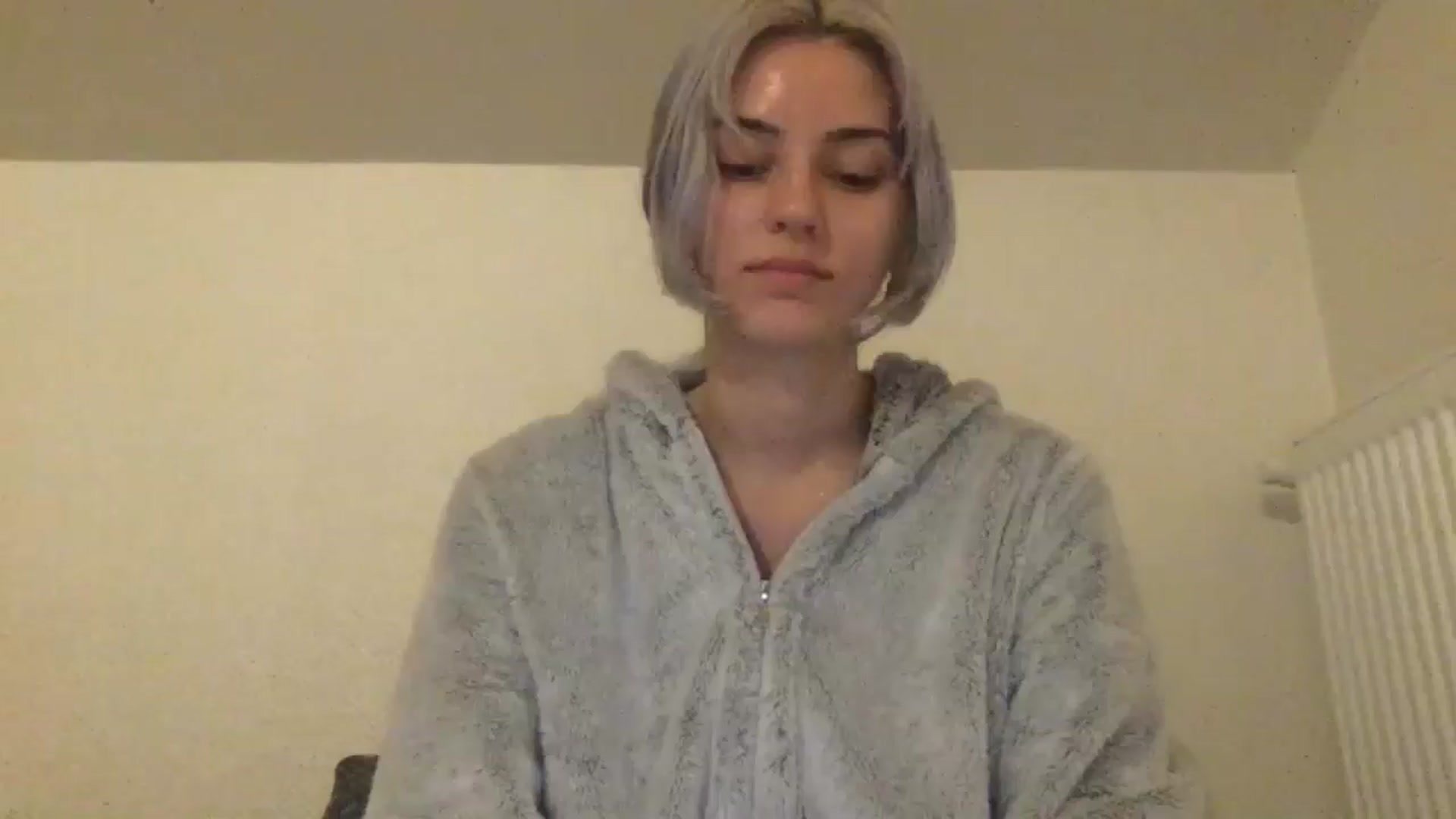 Gallery image thumbnail from LLuckyGirl's myfreecams stream on, 05/24/2024, 23:21 image 14 of 20
