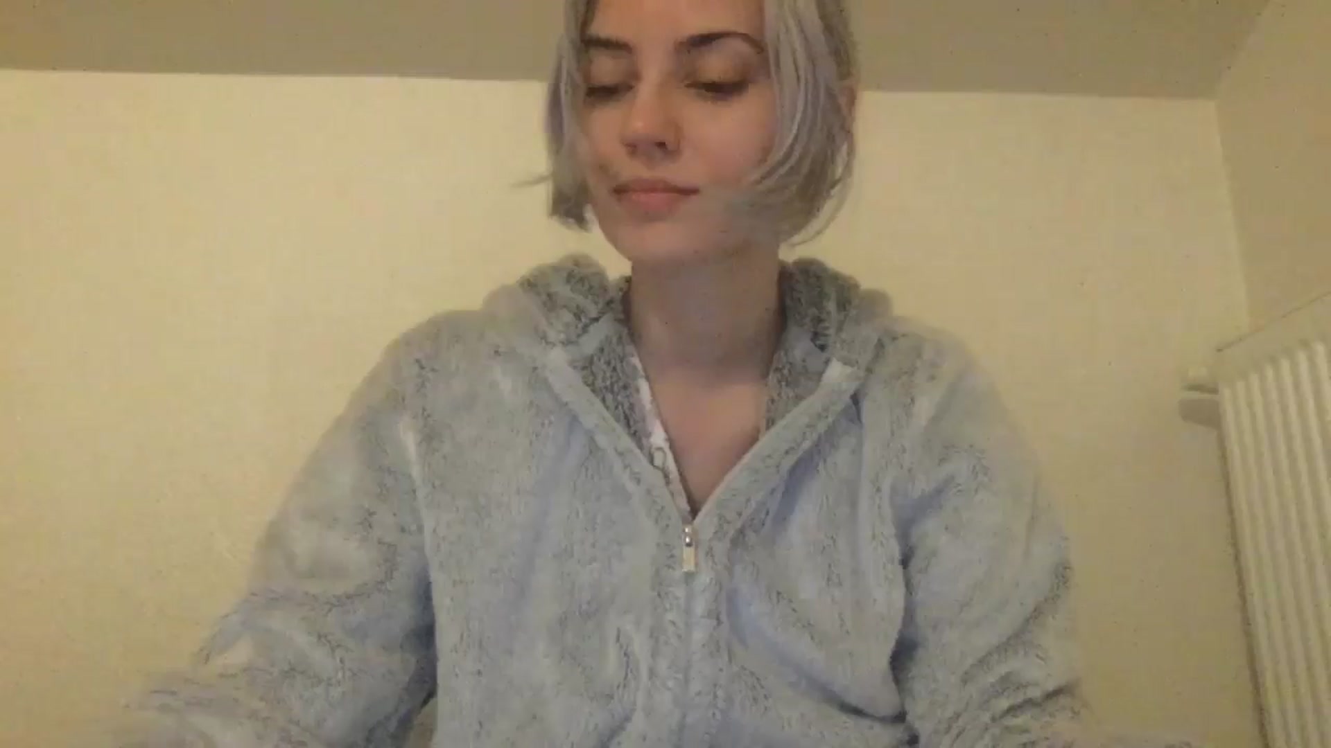 Gallery image thumbnail from LLuckyGirl's myfreecams stream on, 05/31/2024, 02:06 image 2 of 20