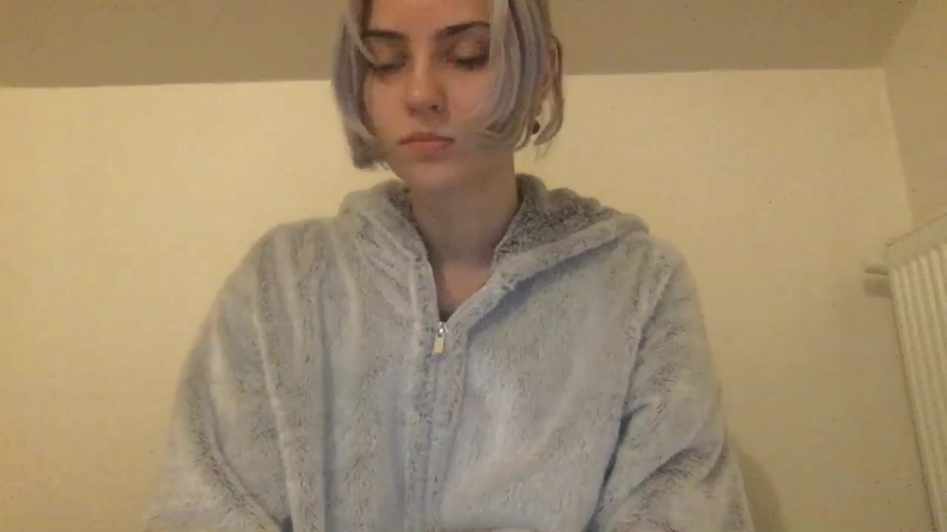 Gallery image thumbnail from LLuckyGirl's myfreecams stream on, 06/01/2024, 24:35 image 7 of 20