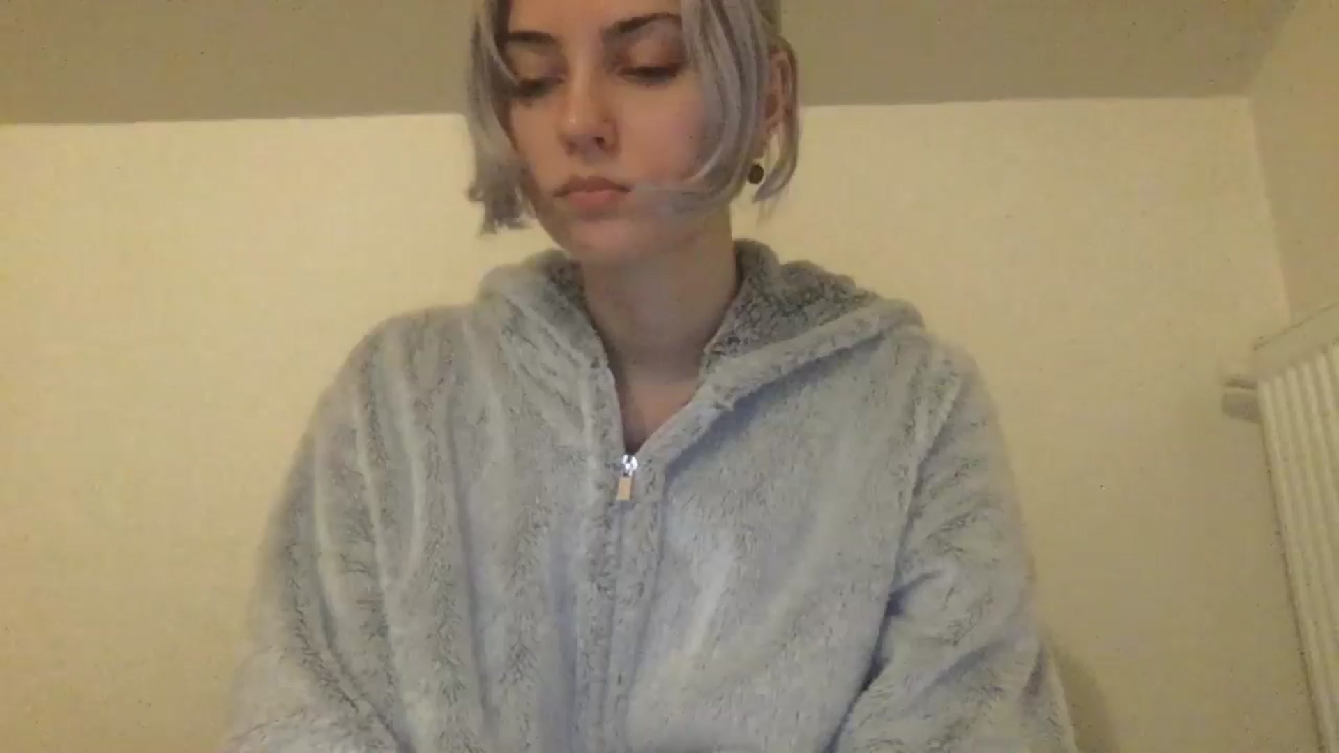 Gallery image thumbnail from LLuckyGirl's myfreecams stream on, 06/01/2024, 24:35 image 8 of 20