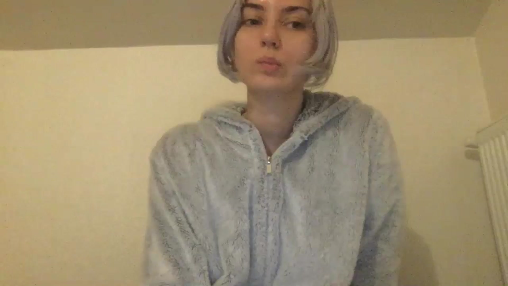 Gallery image thumbnail from LLuckyGirl's myfreecams stream on, 06/01/2024, 24:35 image 19 of 20