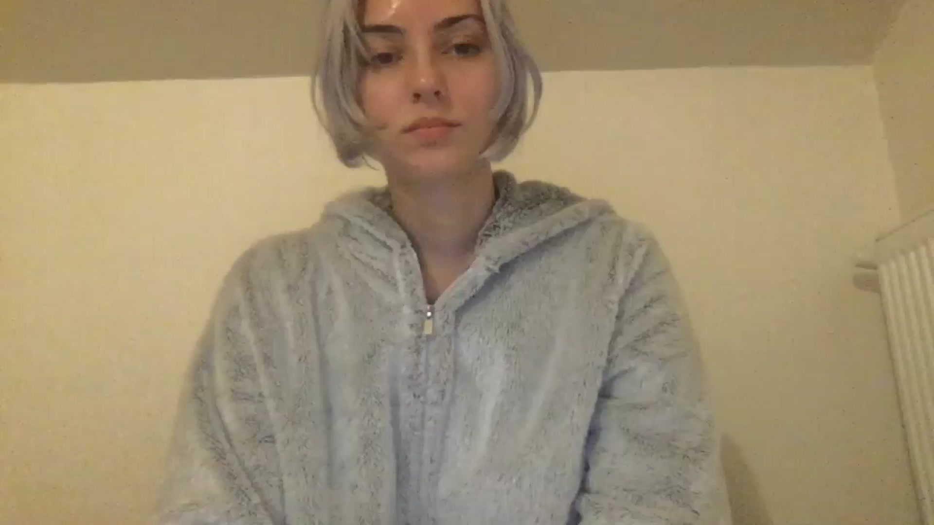 Gallery image thumbnail from LLuckyGirl's myfreecams stream on, 06/01/2024, 24:35 image 12 of 20
