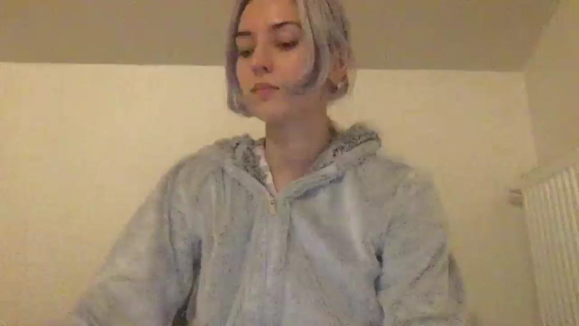 Gallery image thumbnail from LLuckyGirl's myfreecams stream on, 06/03/2024, 23:13 image 1 of 20