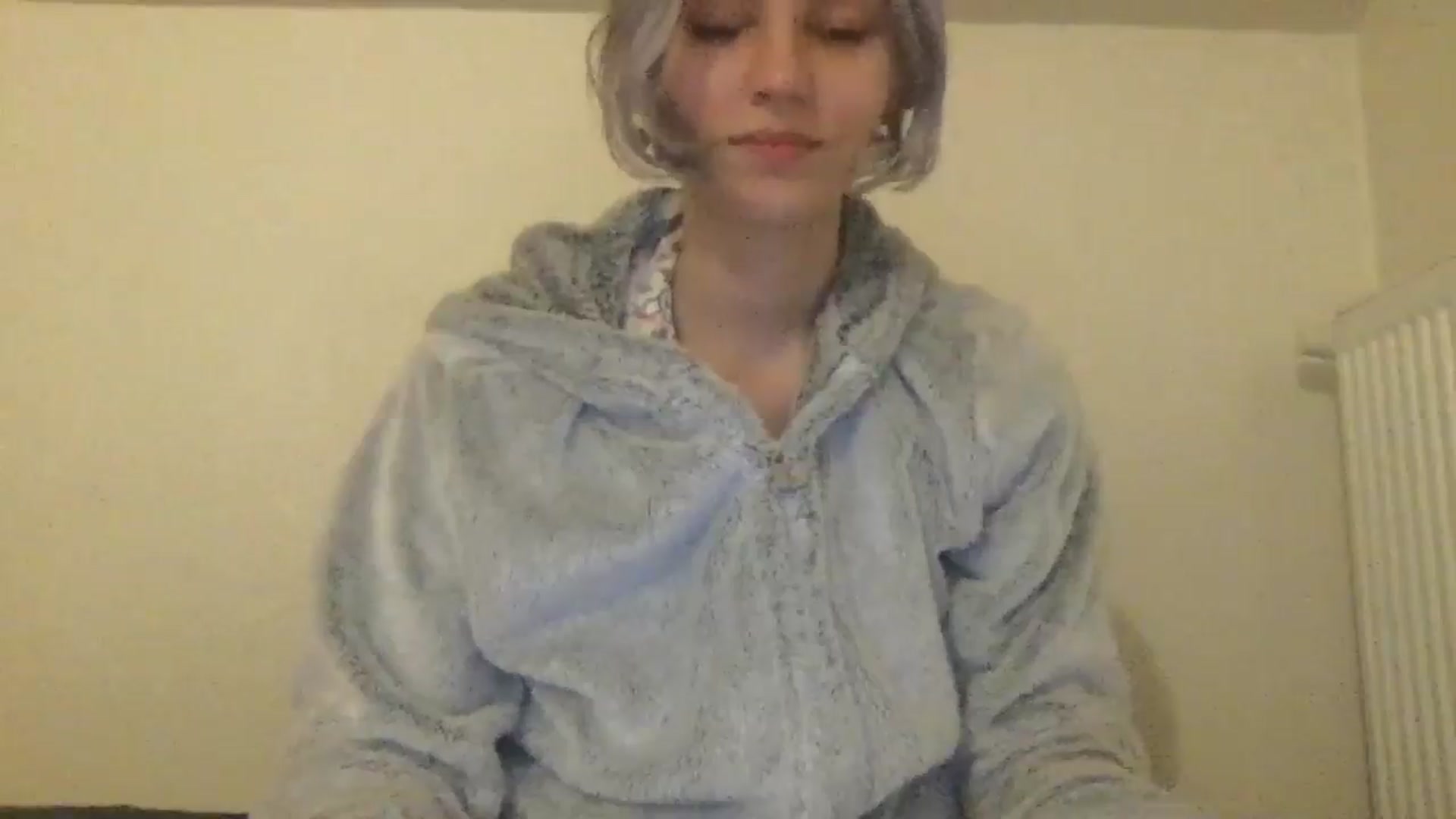 Gallery image thumbnail from LLuckyGirl's myfreecams stream on, 06/04/2024, 01:54 image 4 of 20