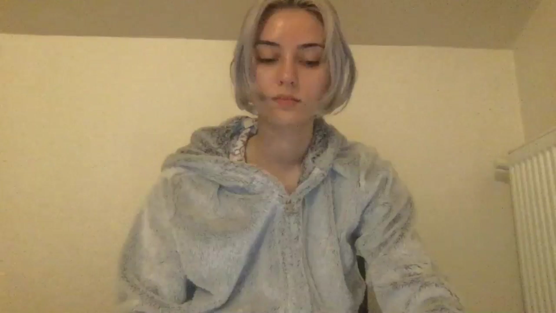 Gallery image thumbnail from LLuckyGirl's myfreecams stream on, 06/04/2024, 01:54 image 17 of 20