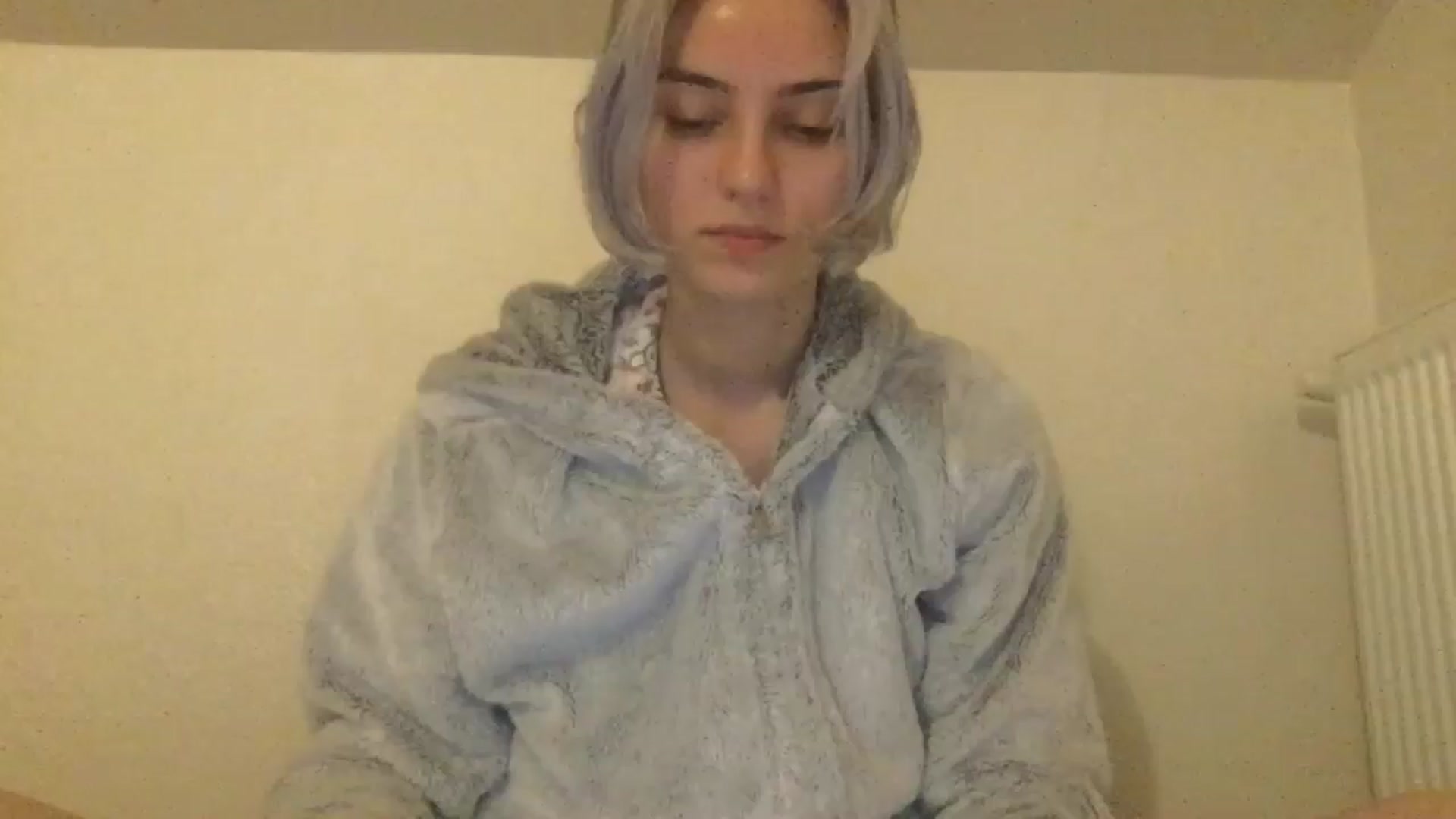 Gallery image thumbnail from LLuckyGirl's myfreecams stream on, 06/04/2024, 01:54 image 6 of 20