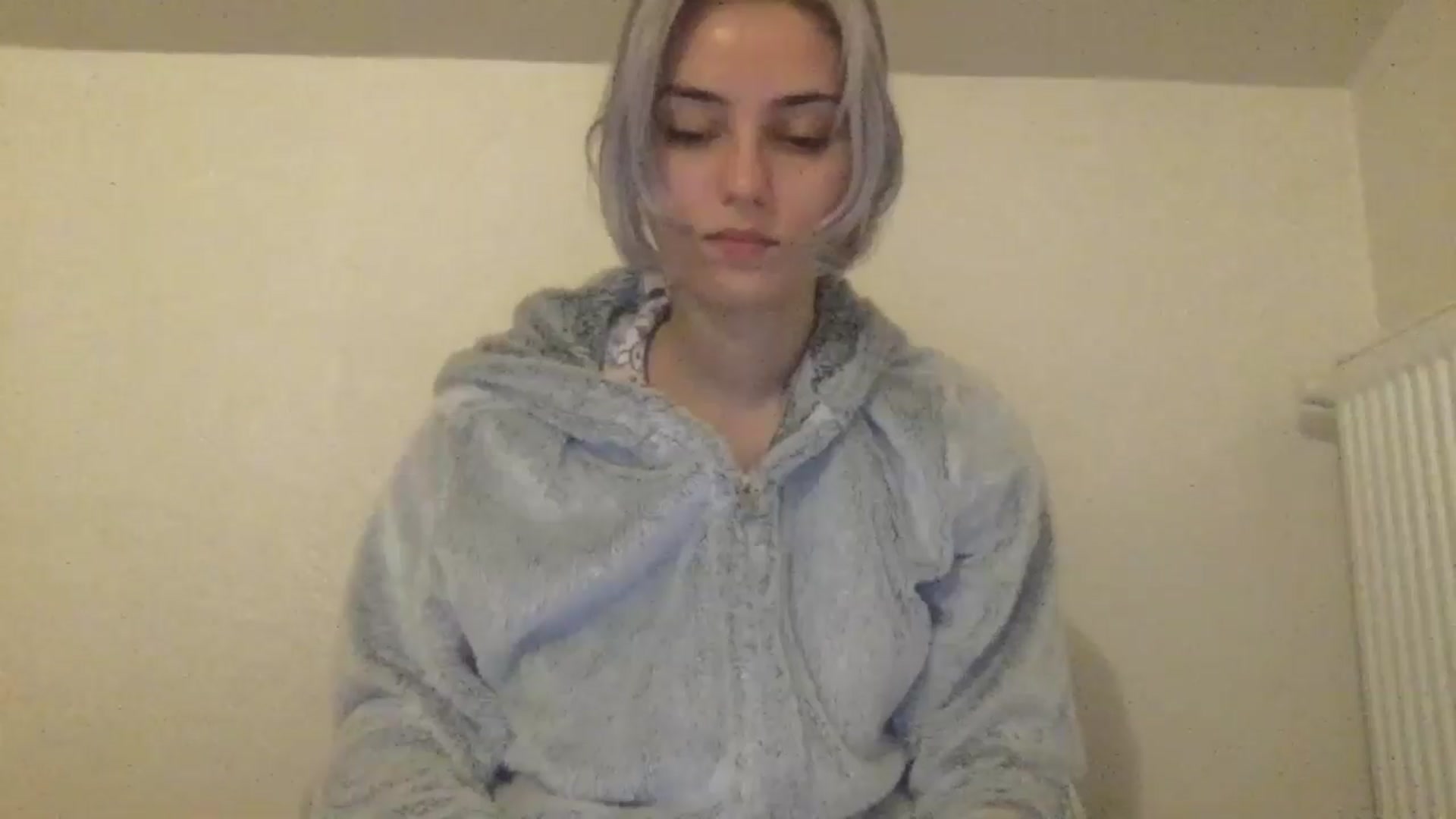 Gallery image thumbnail from LLuckyGirl's myfreecams stream on, 06/04/2024, 01:54 image 13 of 20