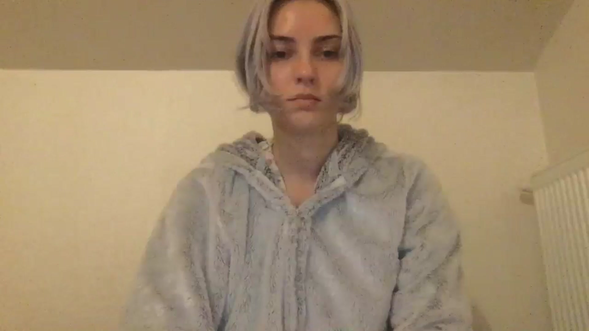 Gallery image thumbnail from LLuckyGirl's myfreecams stream on, 06/06/2024, 23:20 image 11 of 20