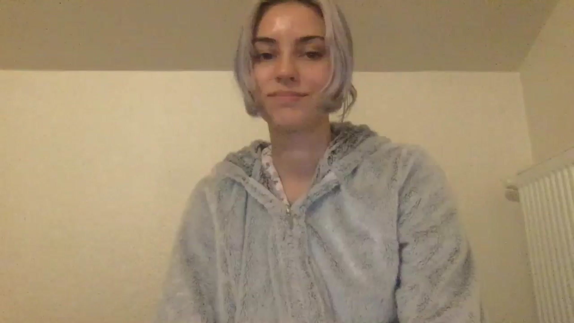 Gallery image thumbnail from LLuckyGirl's myfreecams stream on, 06/06/2024, 23:20 image 20 of 20