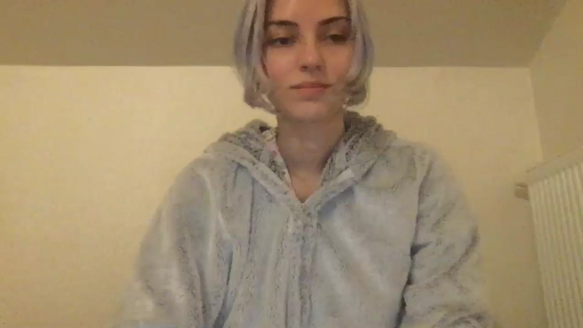 Gallery image thumbnail from LLuckyGirl's myfreecams stream on, 06/06/2024, 23:20 image 4 of 20
