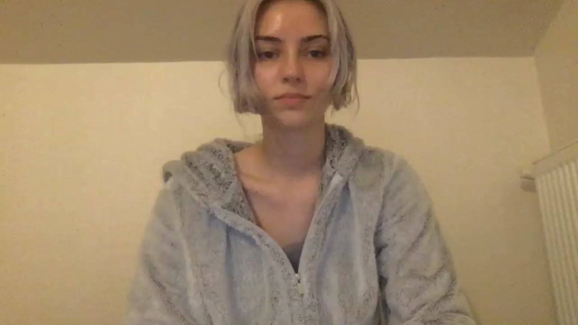 Gallery image thumbnail from LLuckyGirl's myfreecams stream on, 06/07/2024, 23:32 image 17 of 20