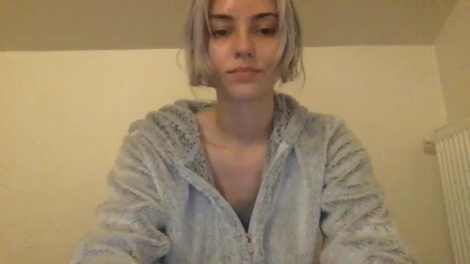 Gallery image thumbnail from LLuckyGirl's myfreecams stream on, 06/07/2024, 23:32 image 19 of 20