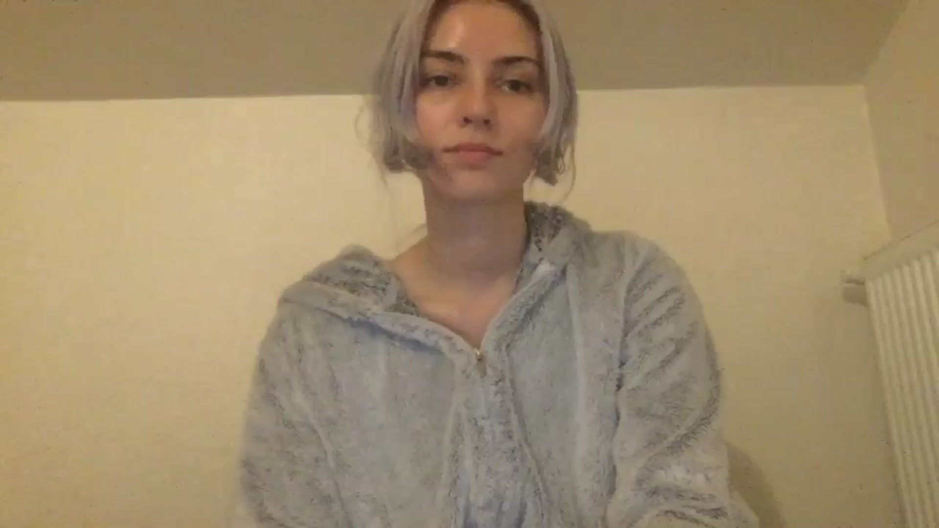 Gallery image thumbnail from LLuckyGirl's myfreecams stream on, 06/08/2024, 24:01 image 19 of 20