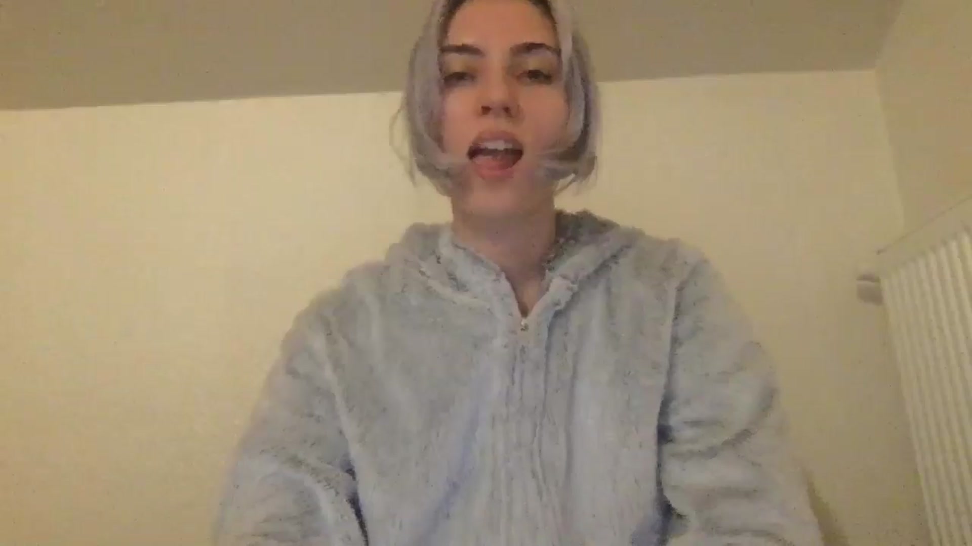 Gallery image thumbnail from LLuckyGirl's myfreecams stream on, 06/15/2024, 23:23 image 9 of 20