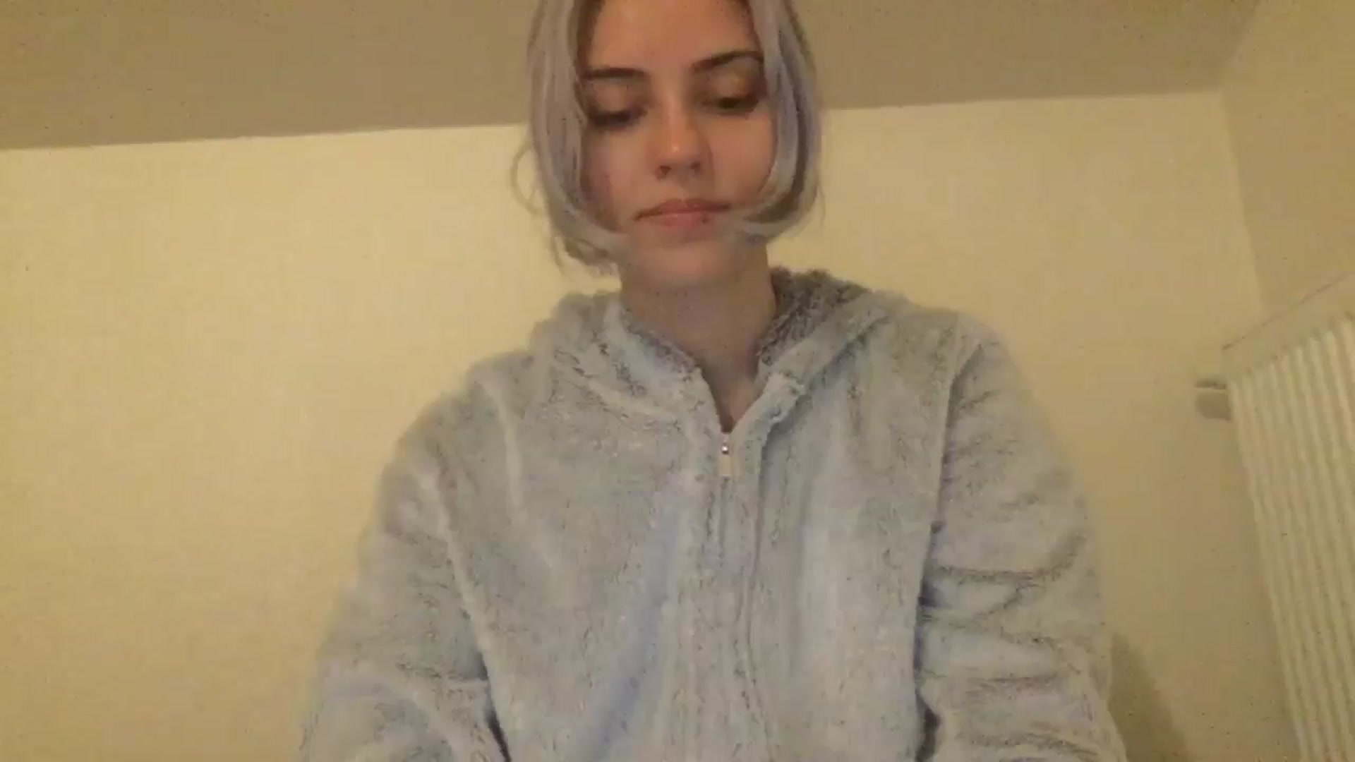 Gallery image thumbnail from LLuckyGirl's myfreecams stream on, 06/15/2024, 23:23 image 13 of 20