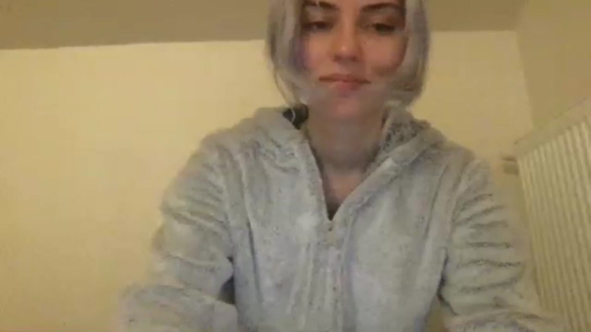 Gallery image thumbnail from LLuckyGirl's myfreecams stream on, 06/16/2024, 24:45 image 20 of 20
