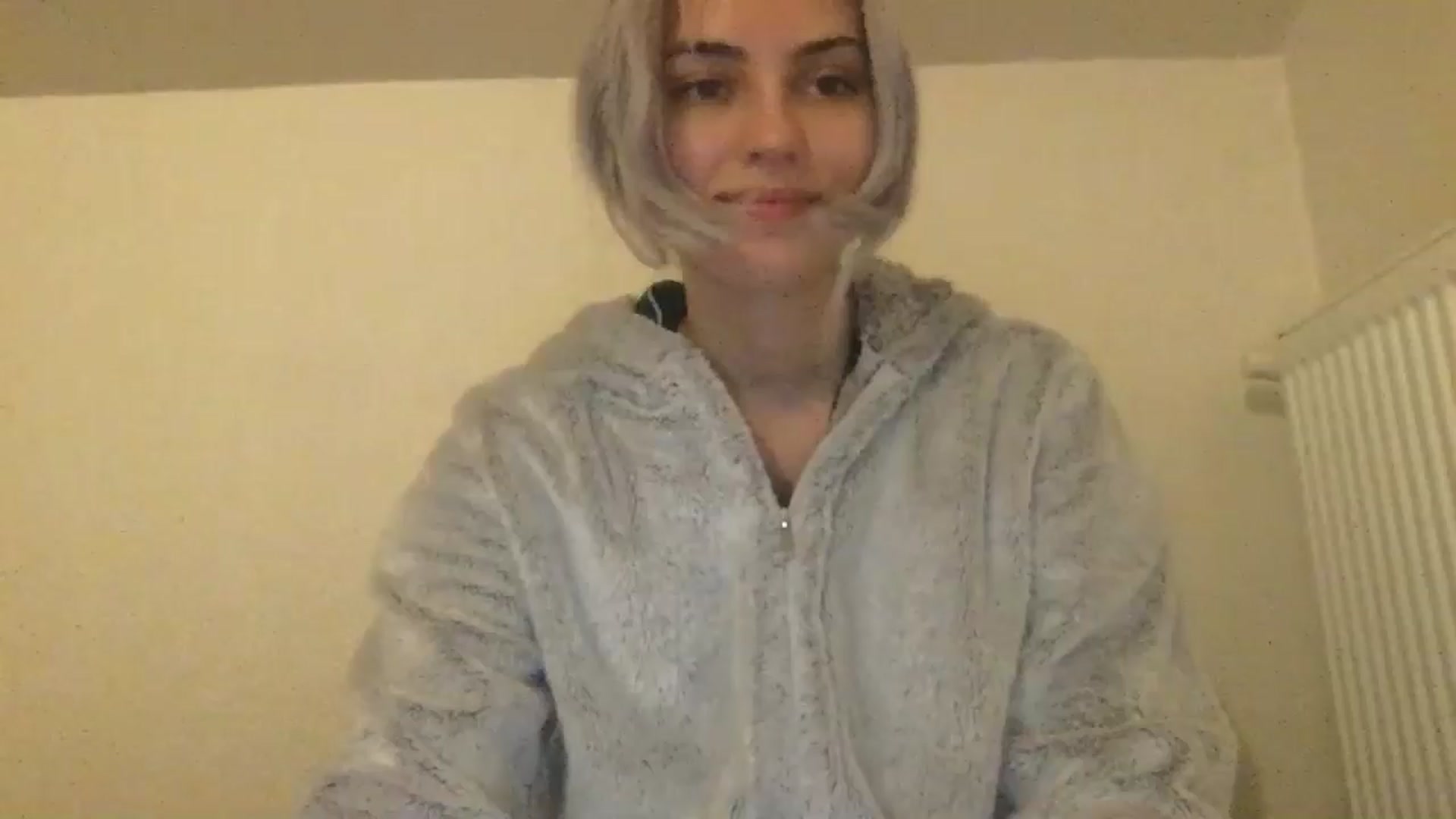 Gallery image thumbnail from LLuckyGirl's myfreecams stream on, 06/16/2024, 24:45 image 7 of 20