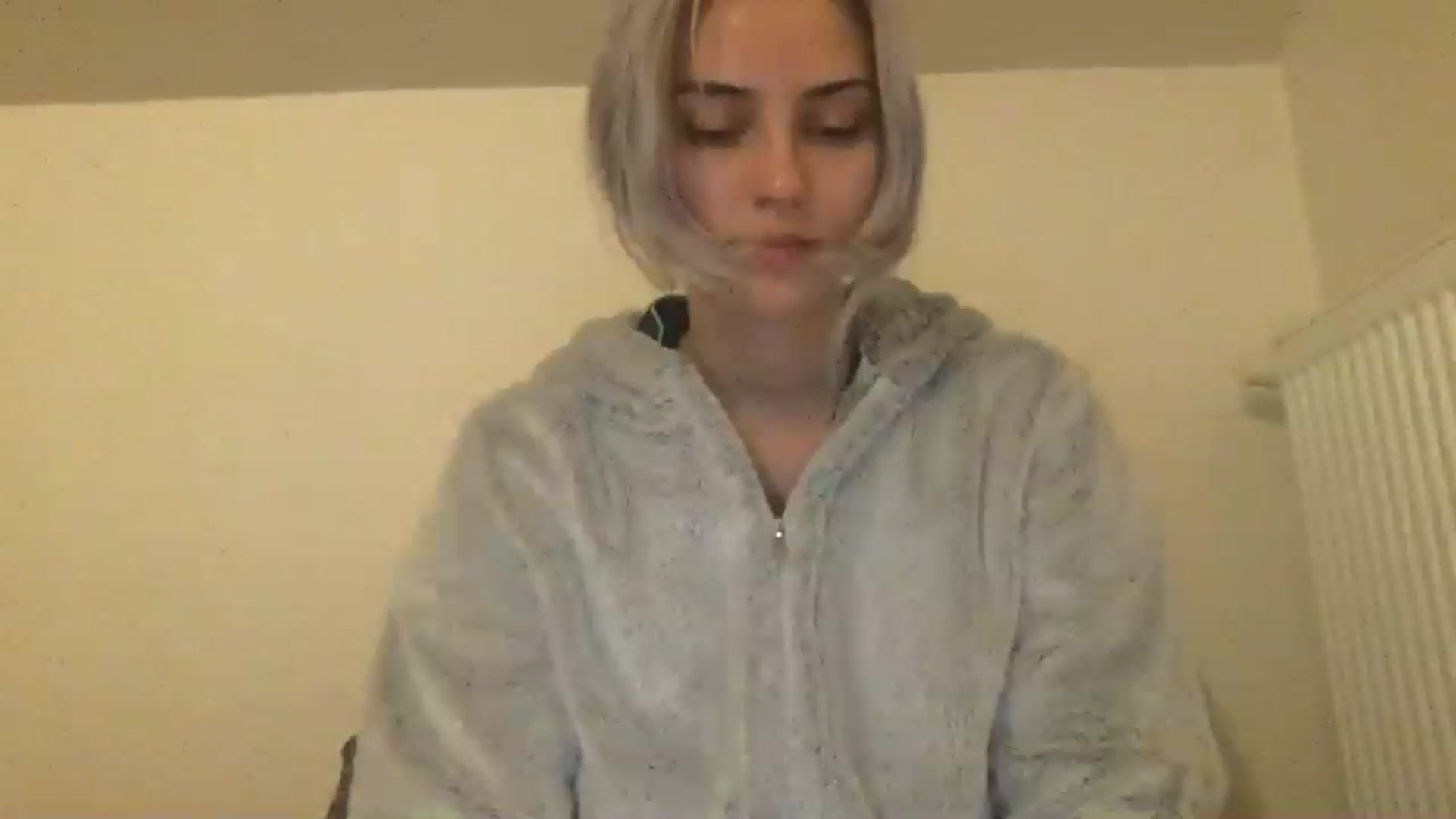 Gallery image thumbnail from LLuckyGirl's myfreecams stream on, 06/16/2024, 24:45 image 6 of 20