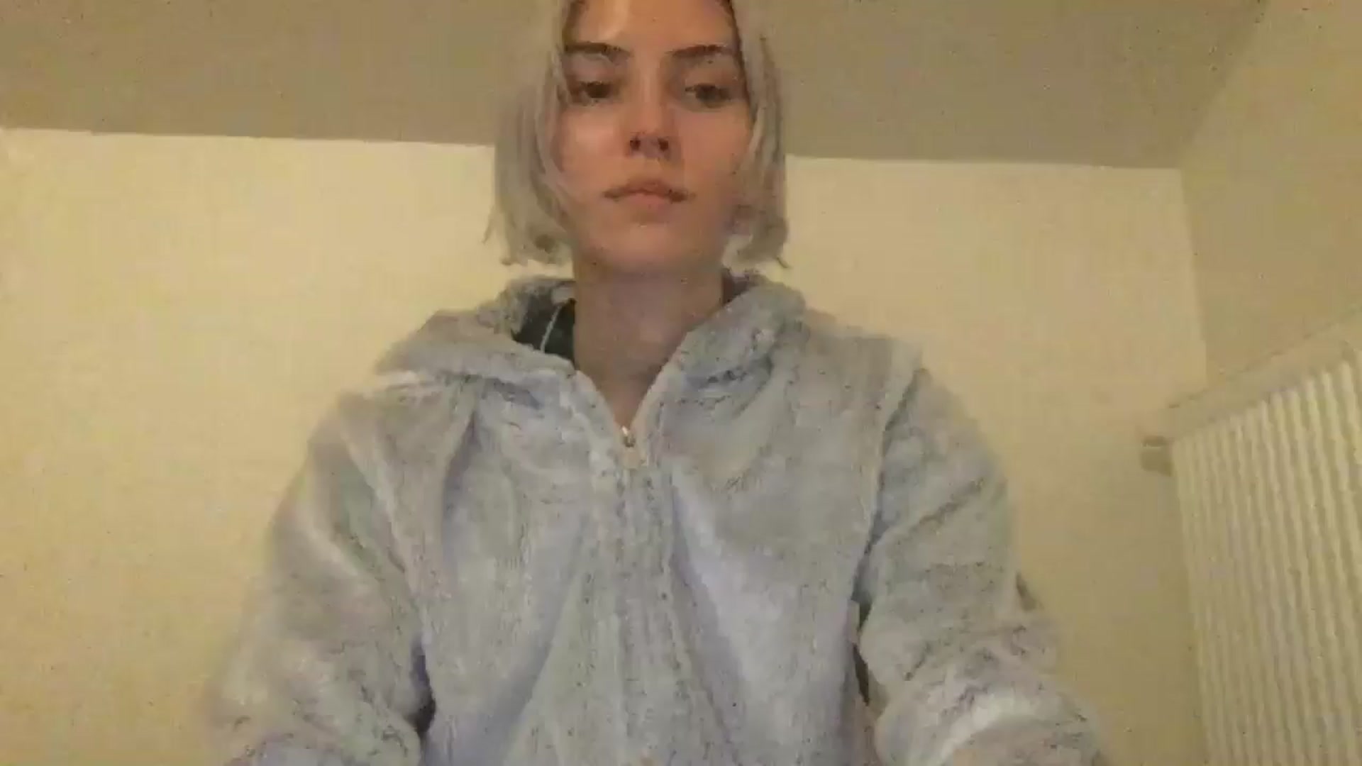 Gallery image thumbnail from LLuckyGirl's myfreecams stream on, 06/24/2024, 23:32 image 13 of 20