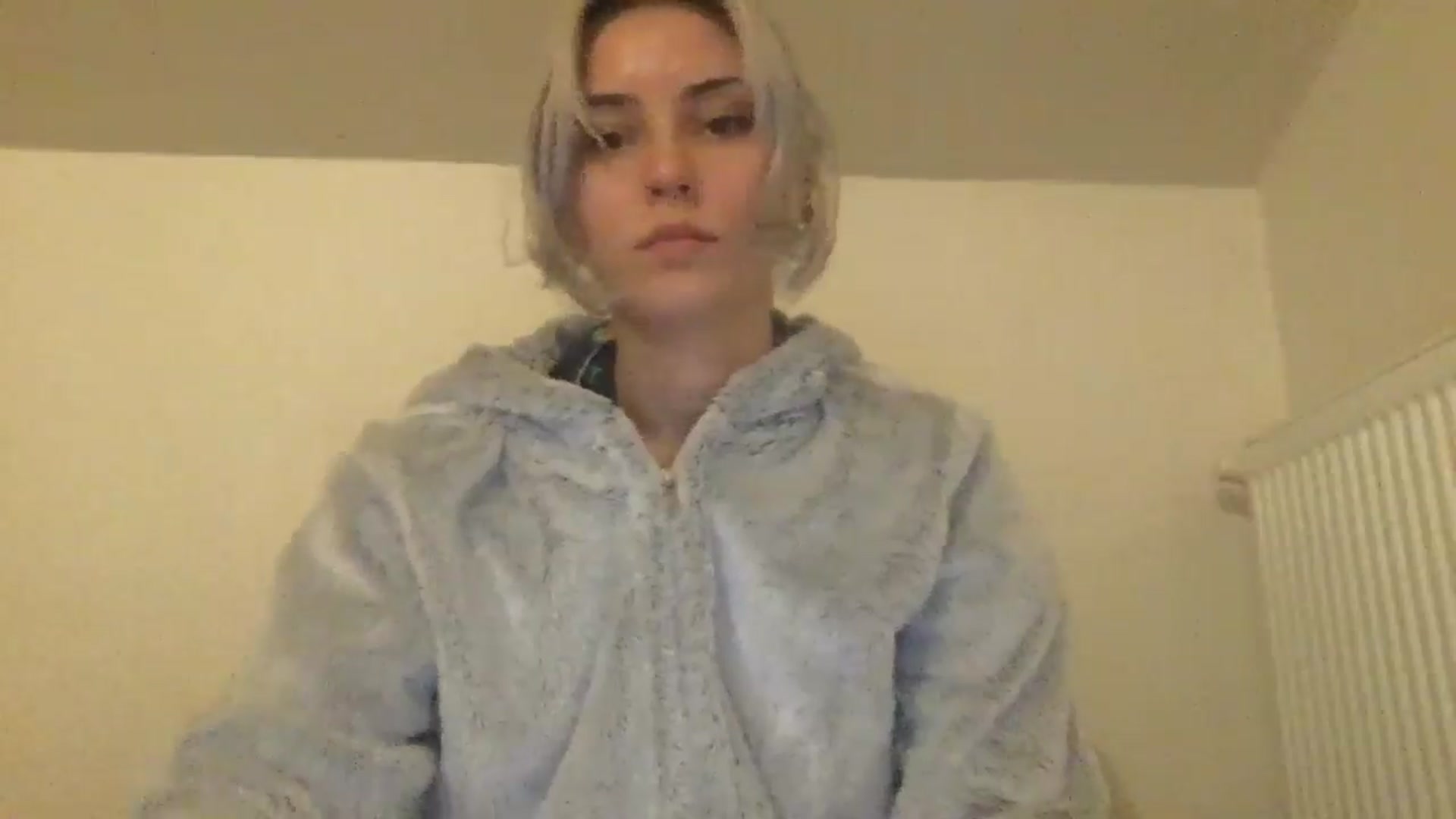 Gallery image thumbnail from LLuckyGirl's myfreecams stream on, 06/24/2024, 23:32 image 18 of 20