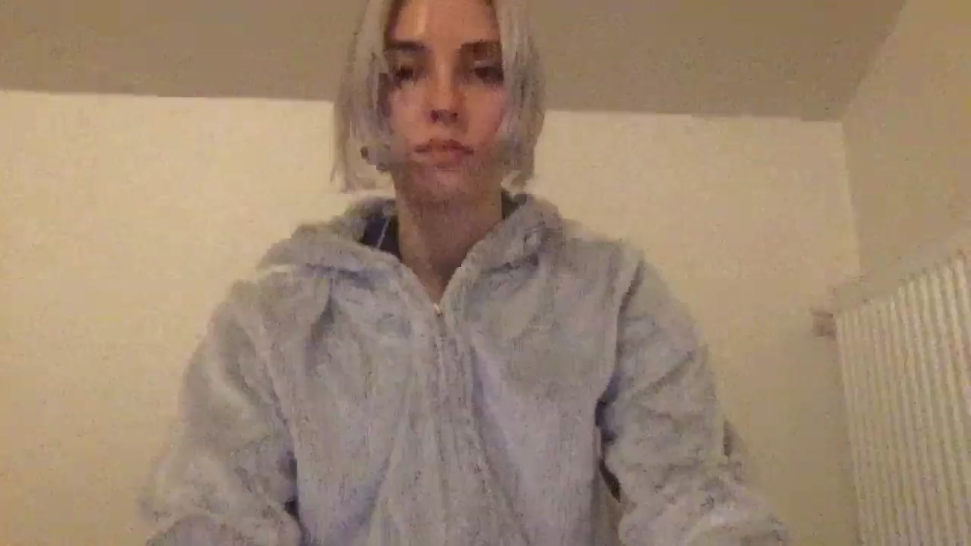 Gallery image thumbnail from LLuckyGirl's myfreecams stream on, 06/24/2024, 23:32 image 12 of 20
